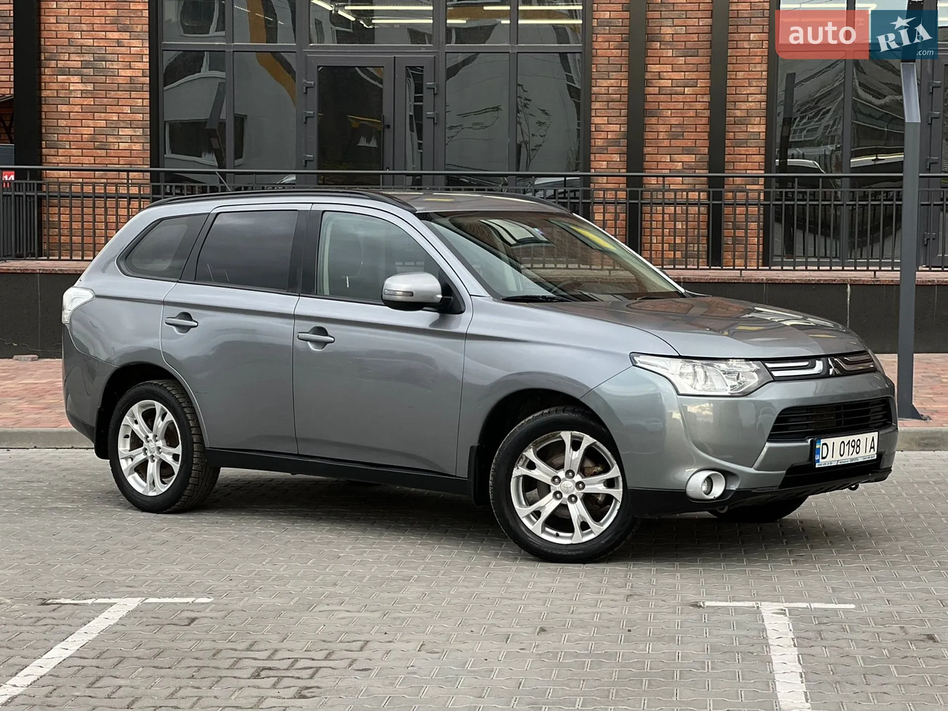 2013 Mitsubishi Outlander - мініатюра 8