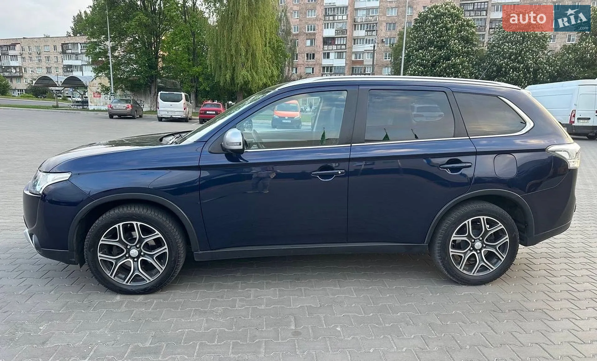 2015 Mitsubishi Outlander - мініатюра 7