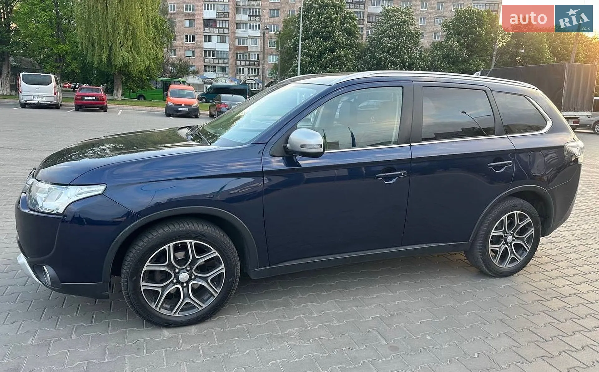 2015 Mitsubishi Outlander - мініатюра 6