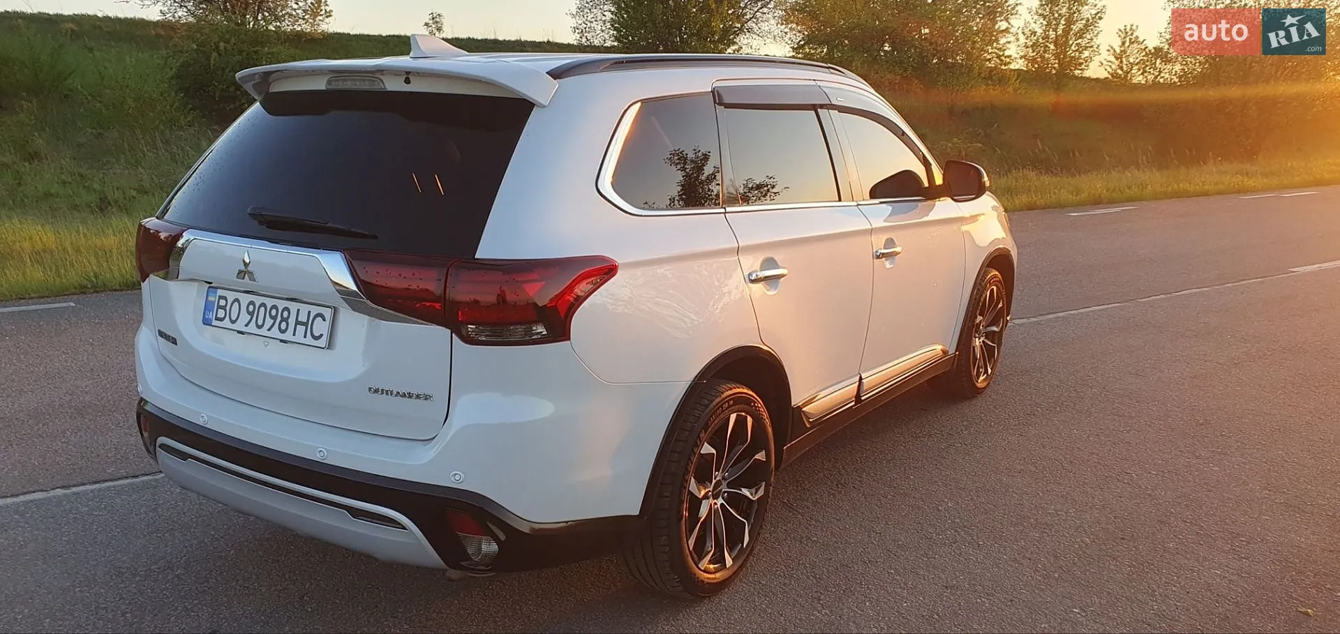 2018 Mitsubishi Outlander - мініатюра 3