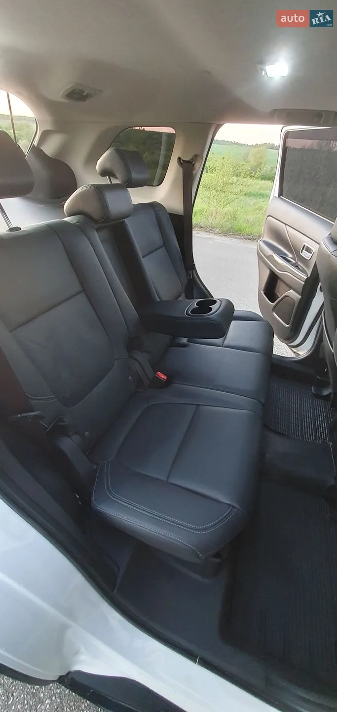 2018 Mitsubishi Outlander - мініатюра 46