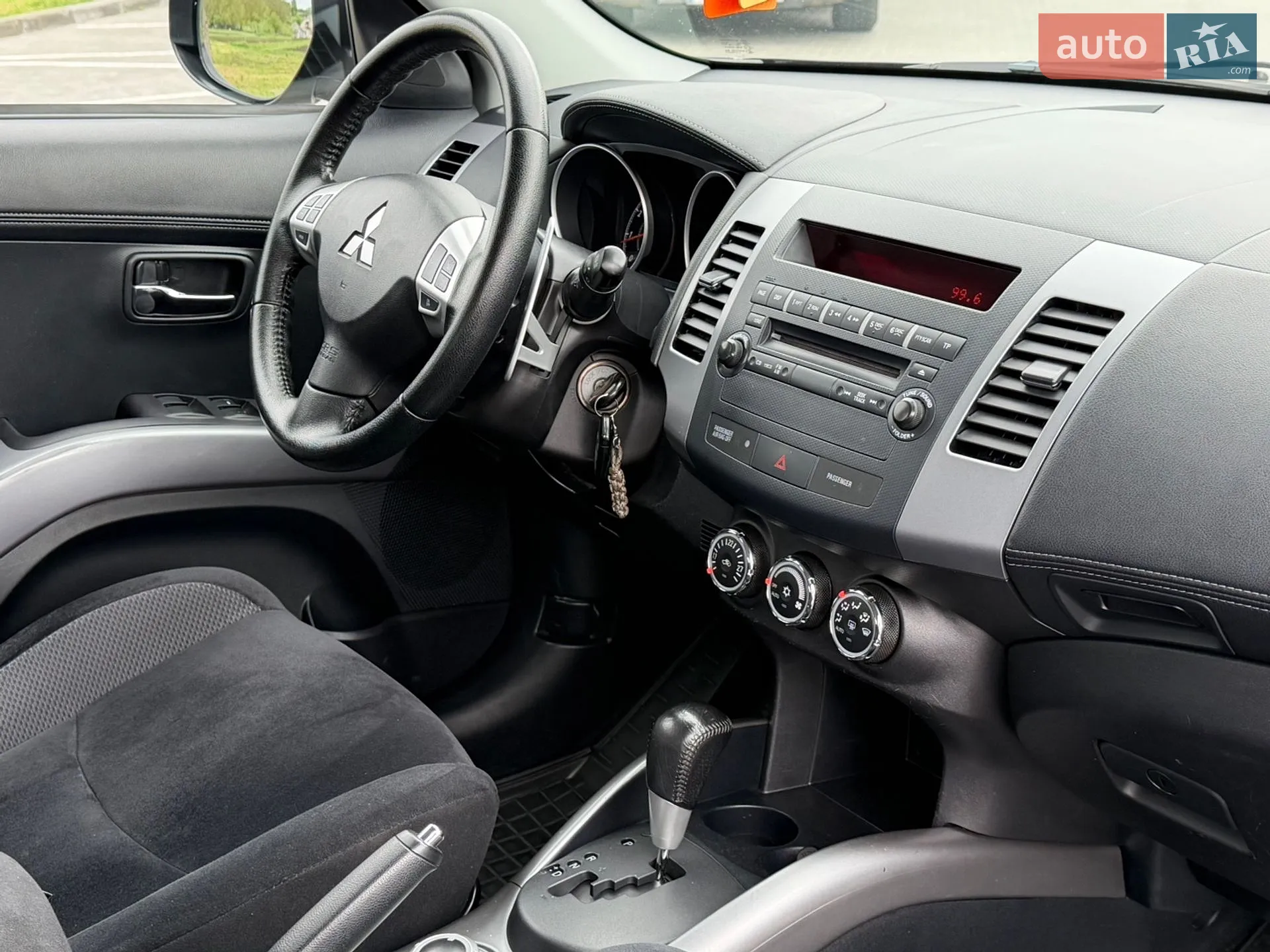 2012 Mitsubishi Outlander - мініатюра 13