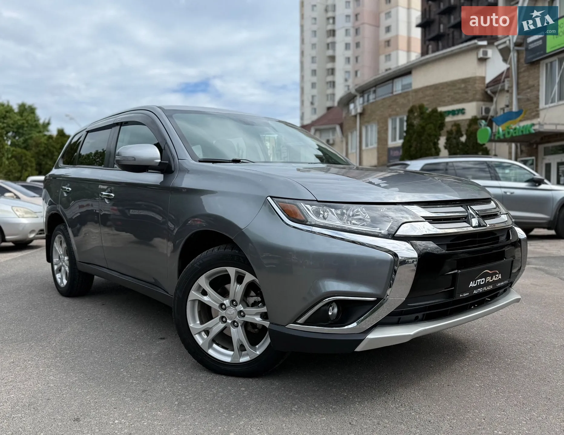 2013 Mitsubishi Outlander - мініатюра 14