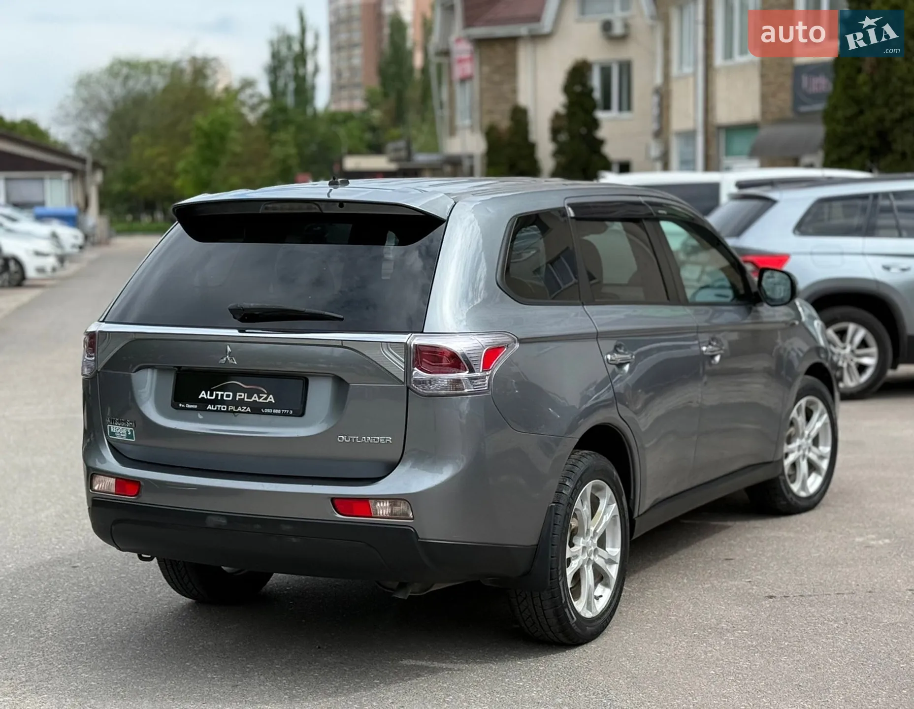 2013 Mitsubishi Outlander - мініатюра 23