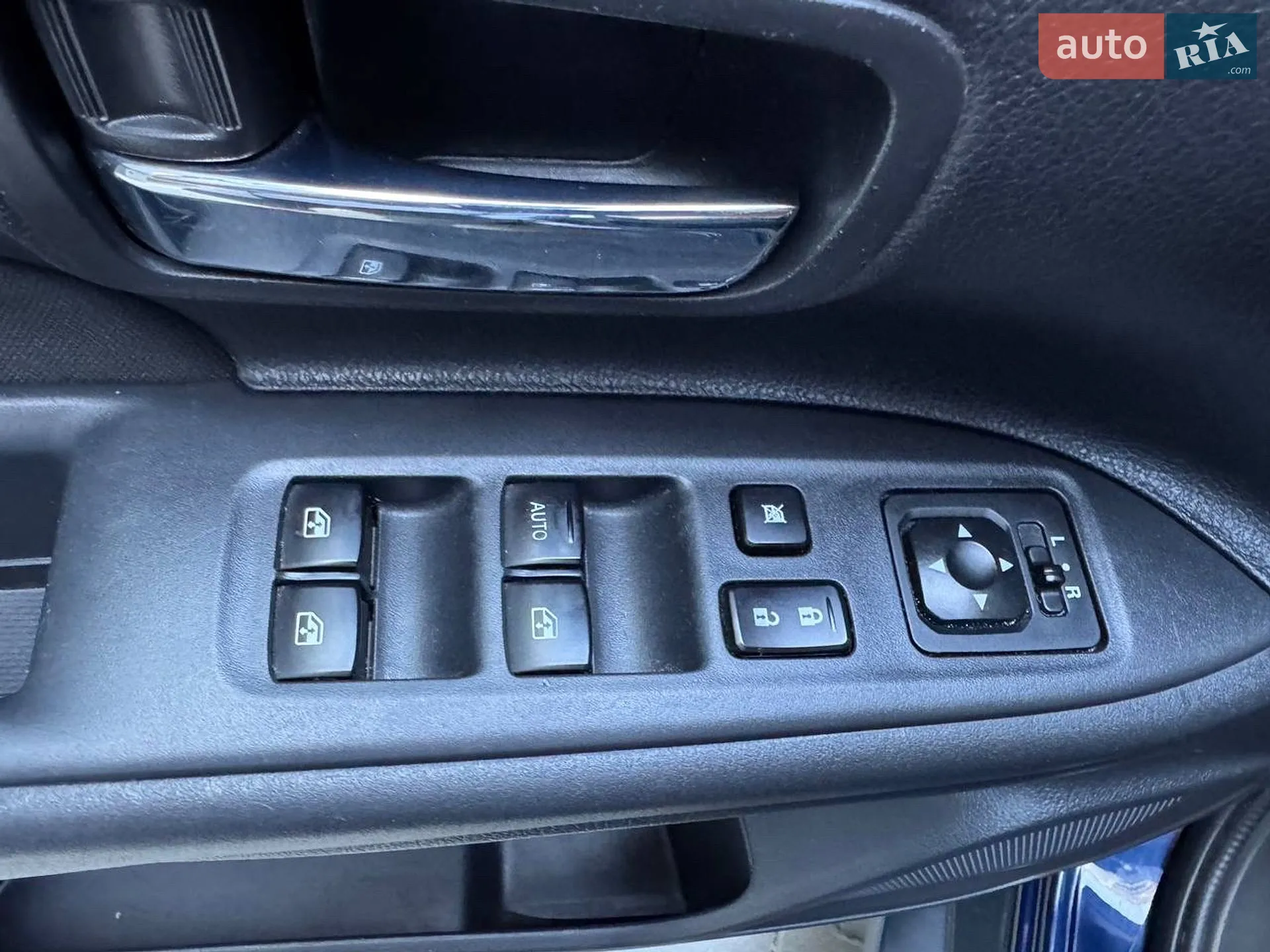 2018 Mitsubishi Outlander - мініатюра 16