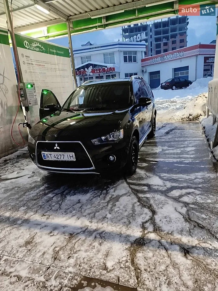 2010 Mitsubishi Outlander - мініатюра 14