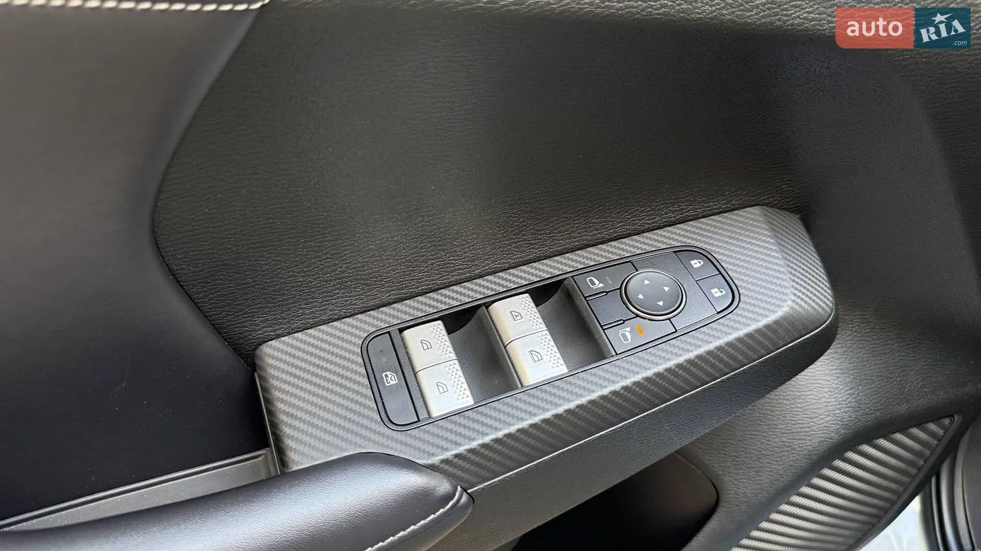 2022 Mitsubishi Outlander - мініатюра 22