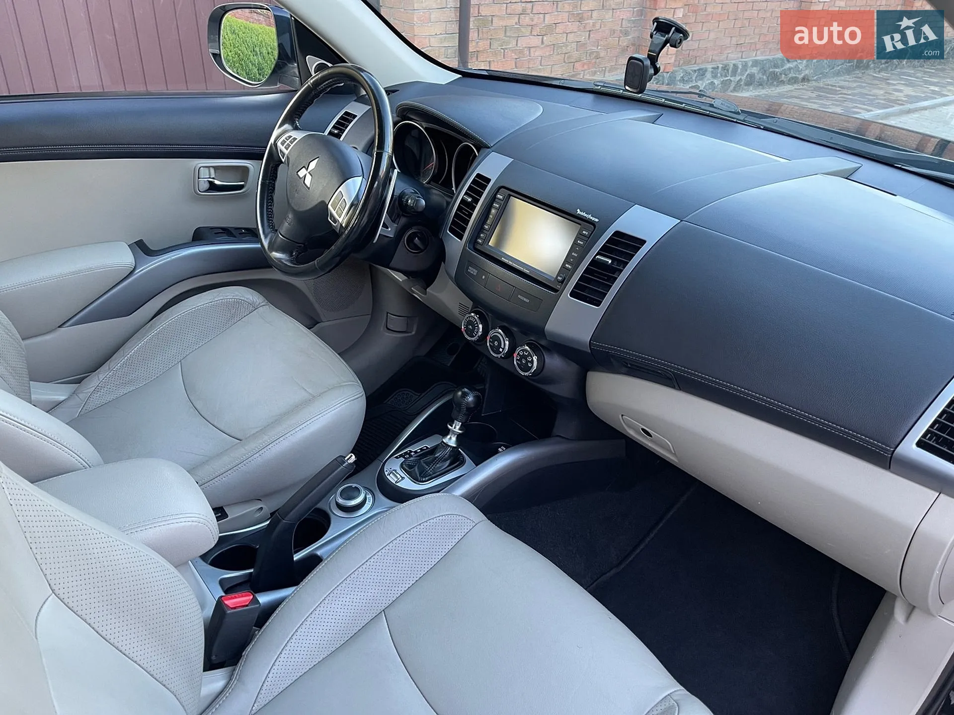 2011 Mitsubishi Outlander - мініатюра 21