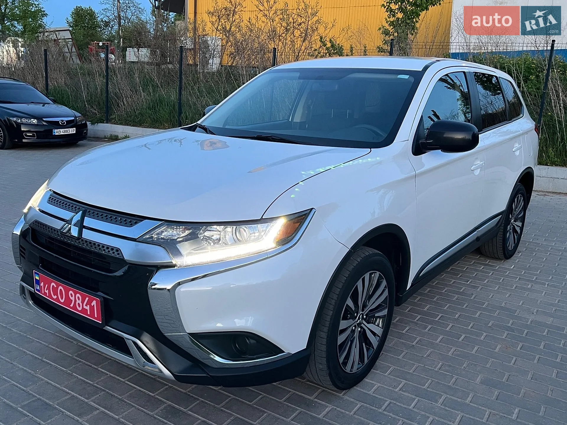 2019 Mitsubishi Outlander - мініатюра 22
