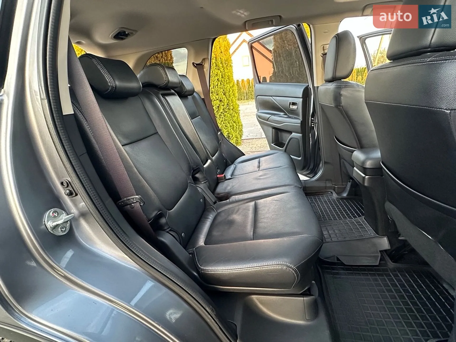 2017 Mitsubishi Outlander - мініатюра 76