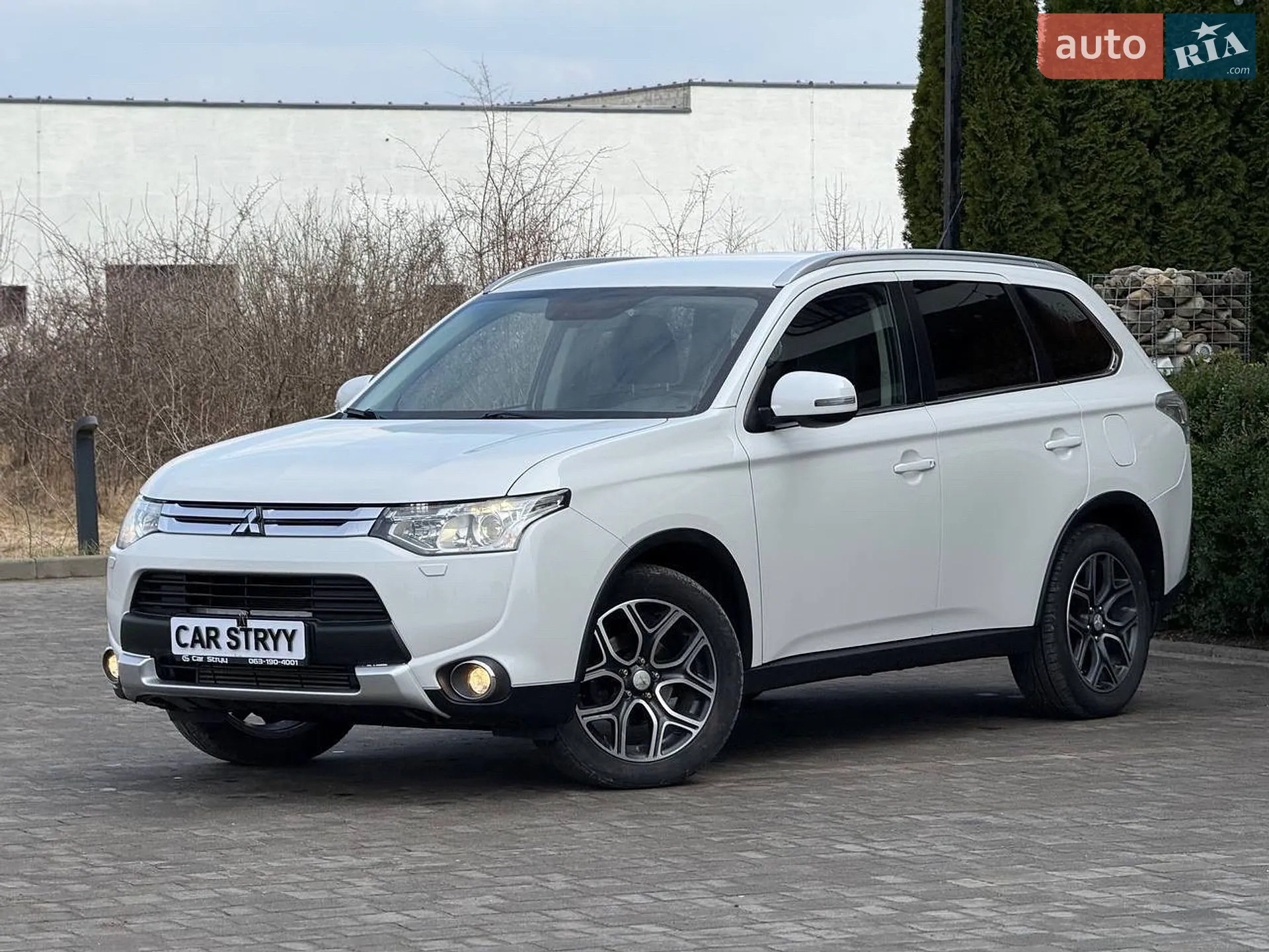 2014 Mitsubishi Outlander - мініатюра 8