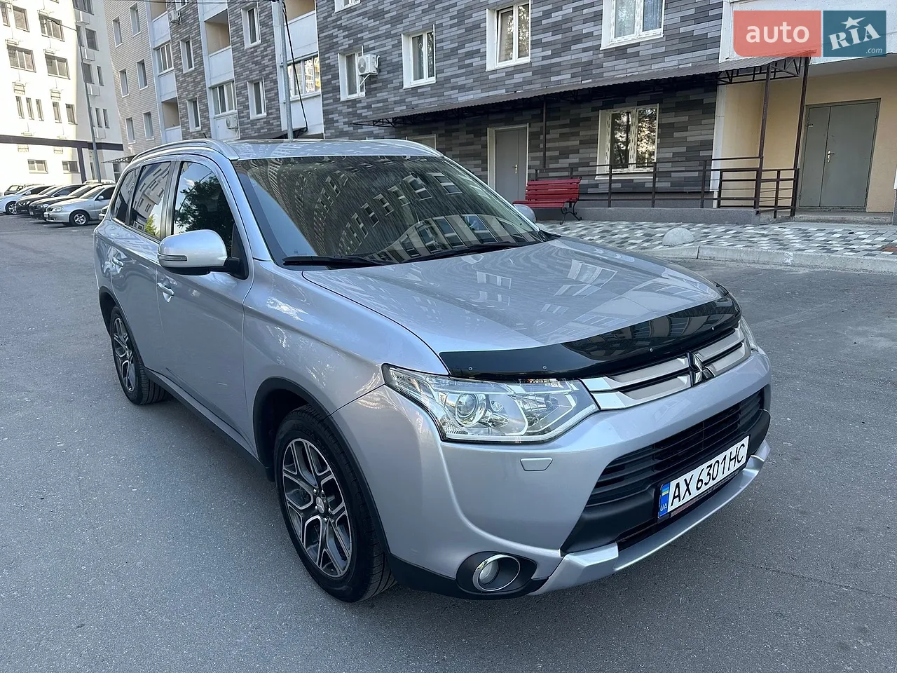 2014 Mitsubishi Outlander - мініатюра 16