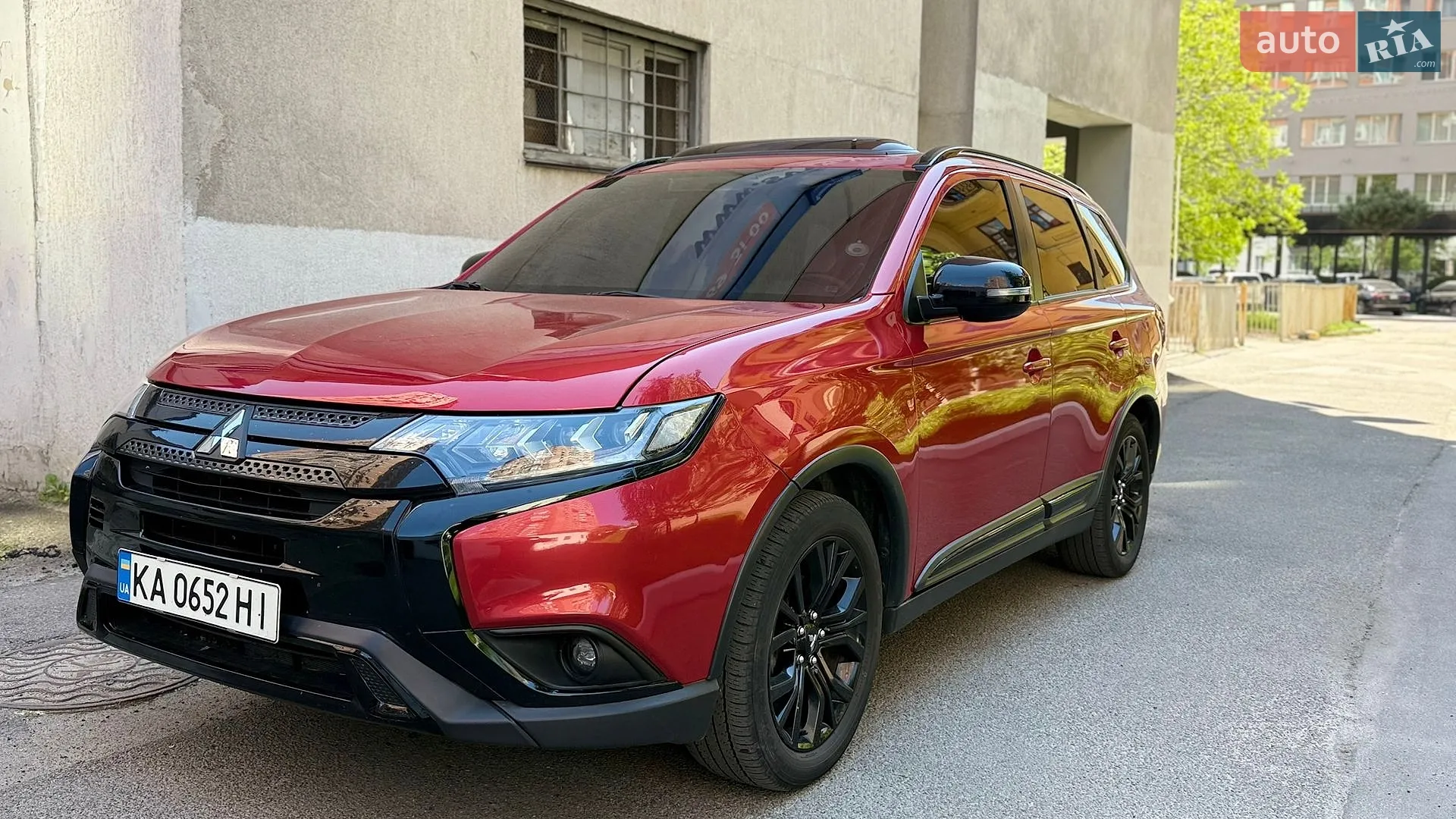 2018 Mitsubishi Outlander - фото 1
