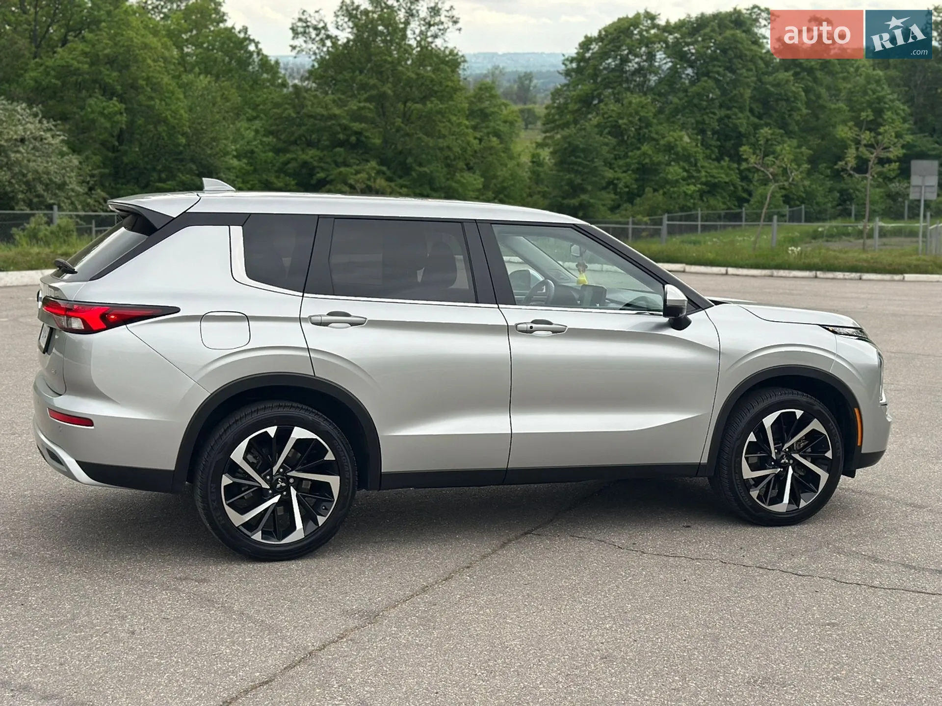 2024 Mitsubishi Outlander - мініатюра 9