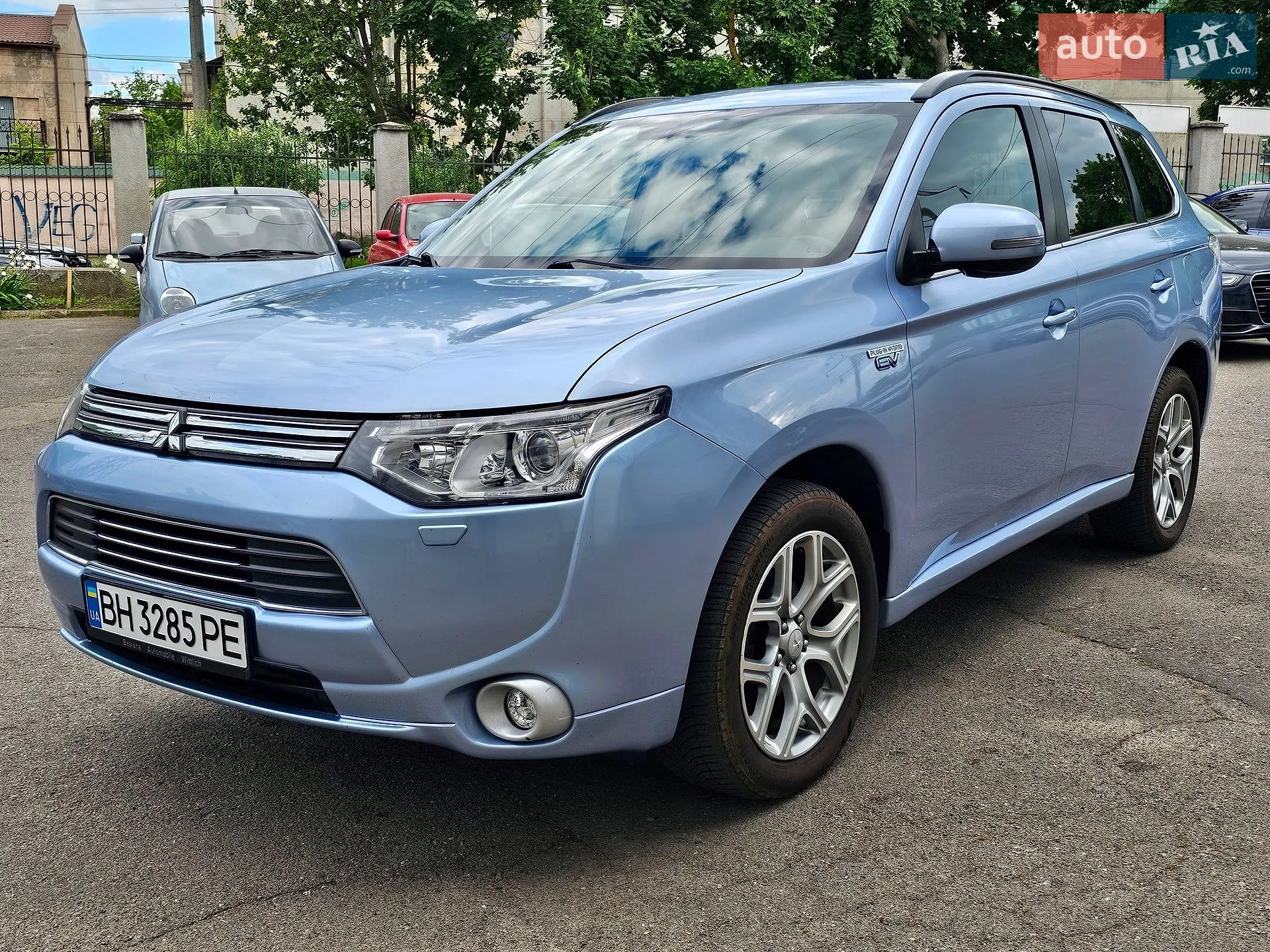 2014 Mitsubishi Outlander - мініатюра 2