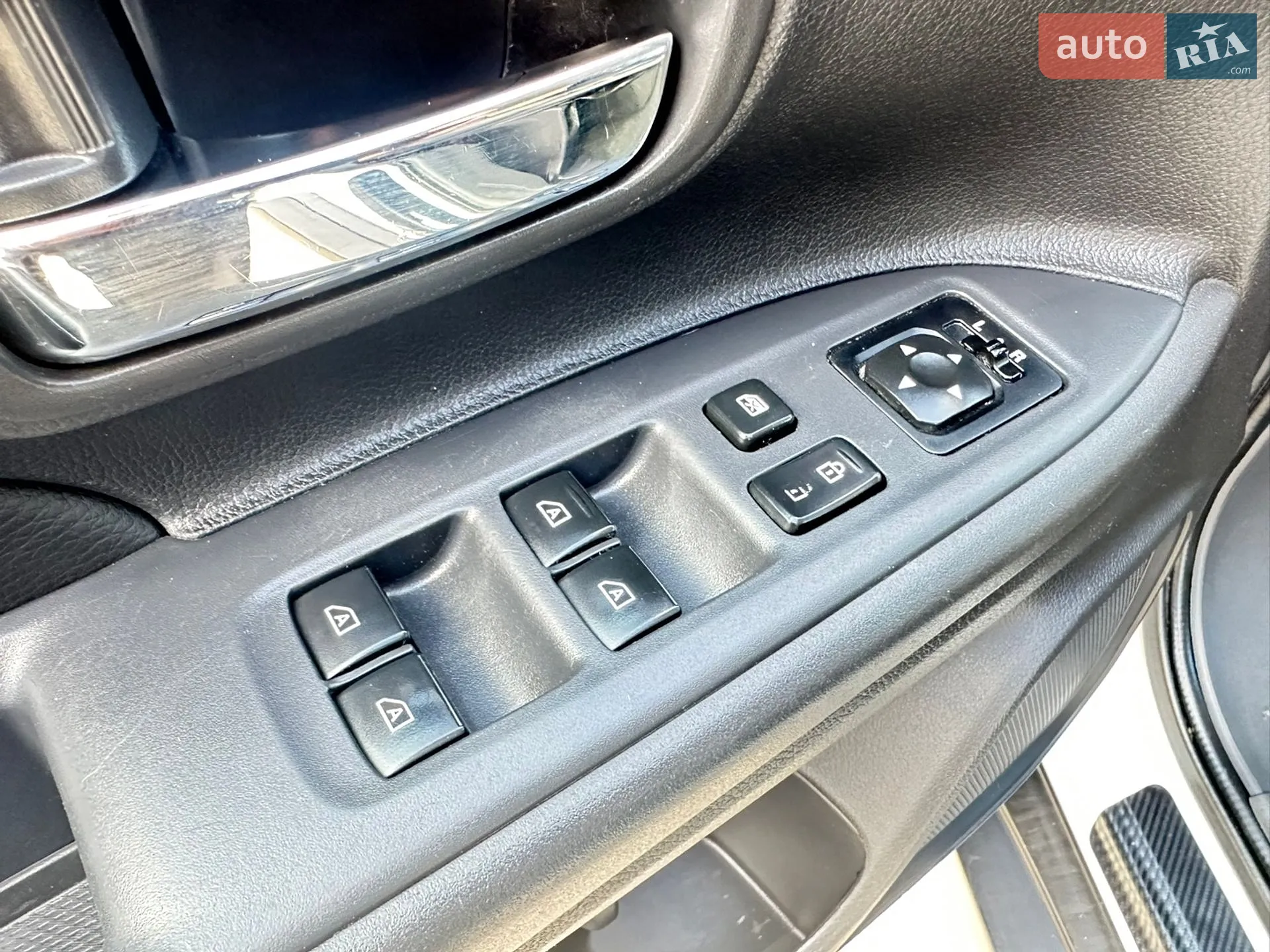2020 Mitsubishi Outlander - мініатюра 22