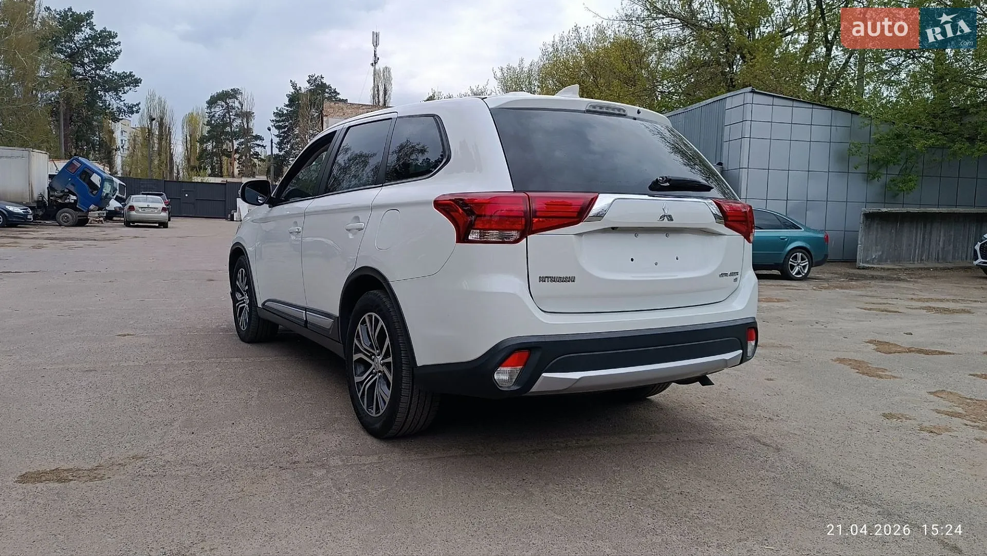 2017 Mitsubishi Outlander - мініатюра 13