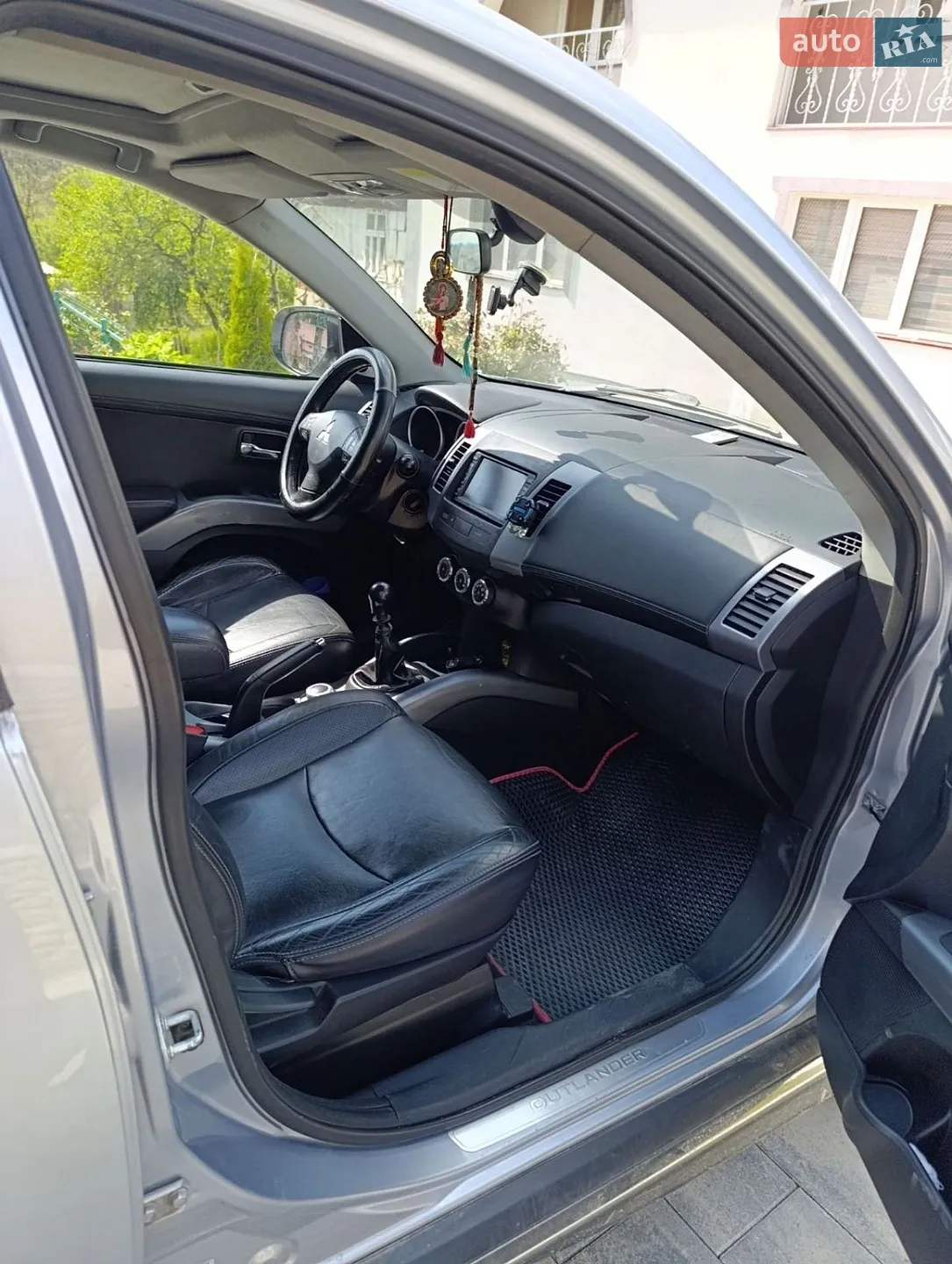 2010 Mitsubishi Outlander - мініатюра 12