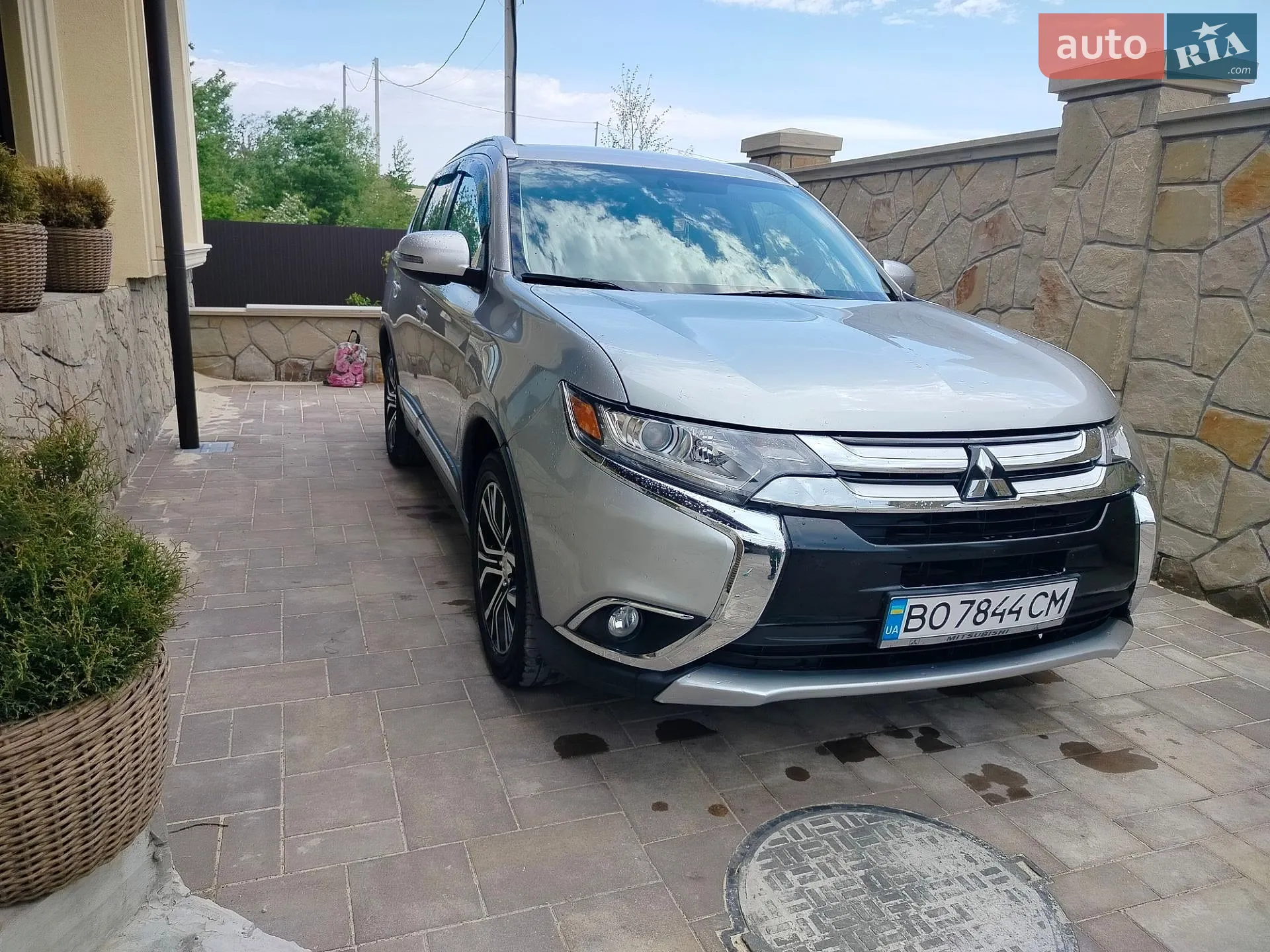 2018 Mitsubishi Outlander - фото 1