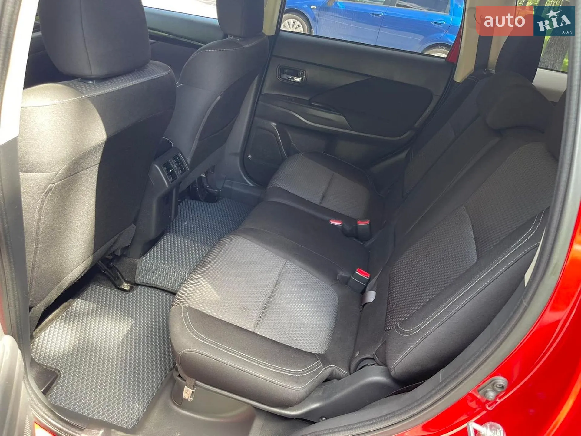 2018 Mitsubishi Outlander - мініатюра 14
