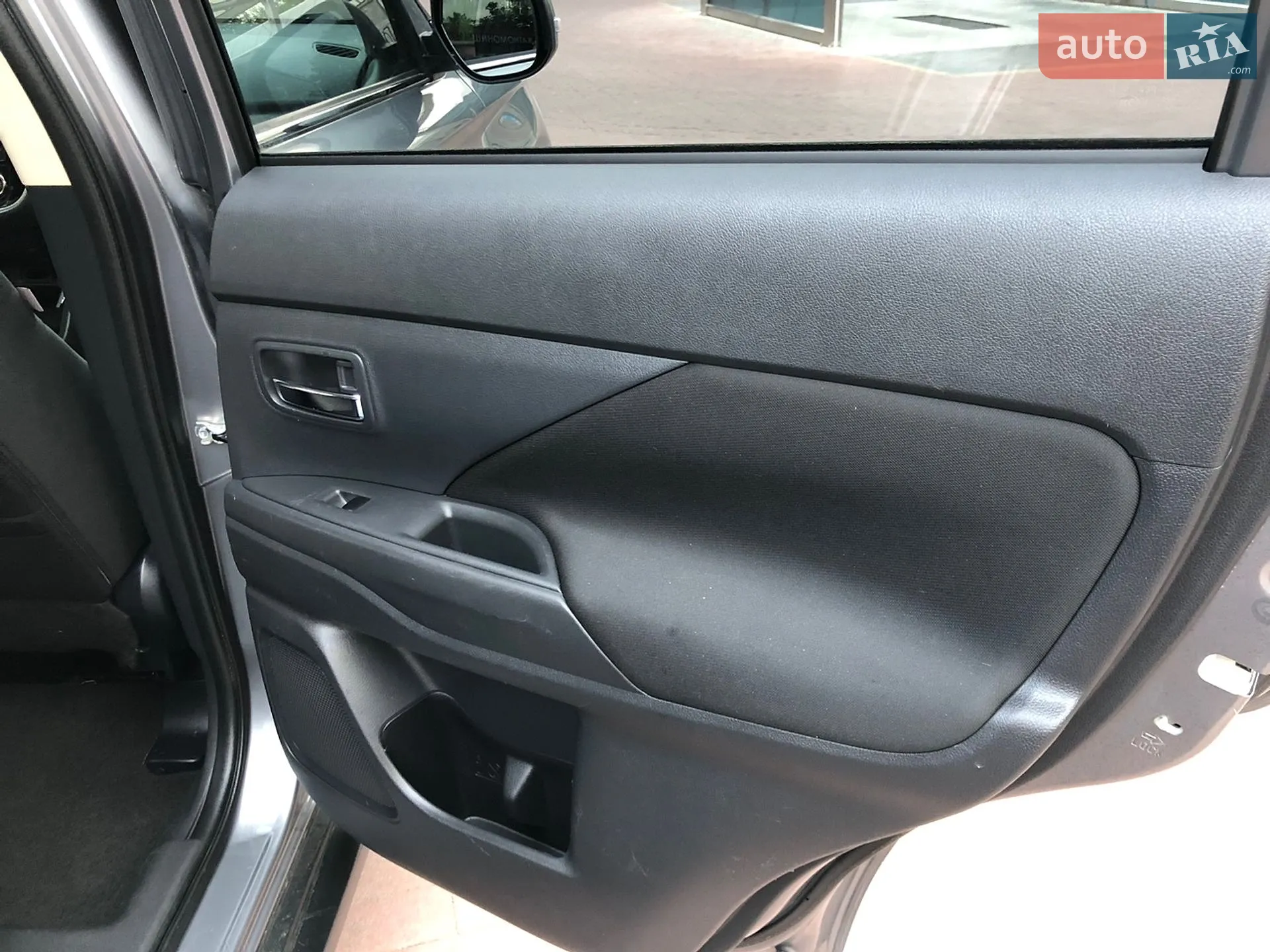 2013 Mitsubishi Outlander - мініатюра 19