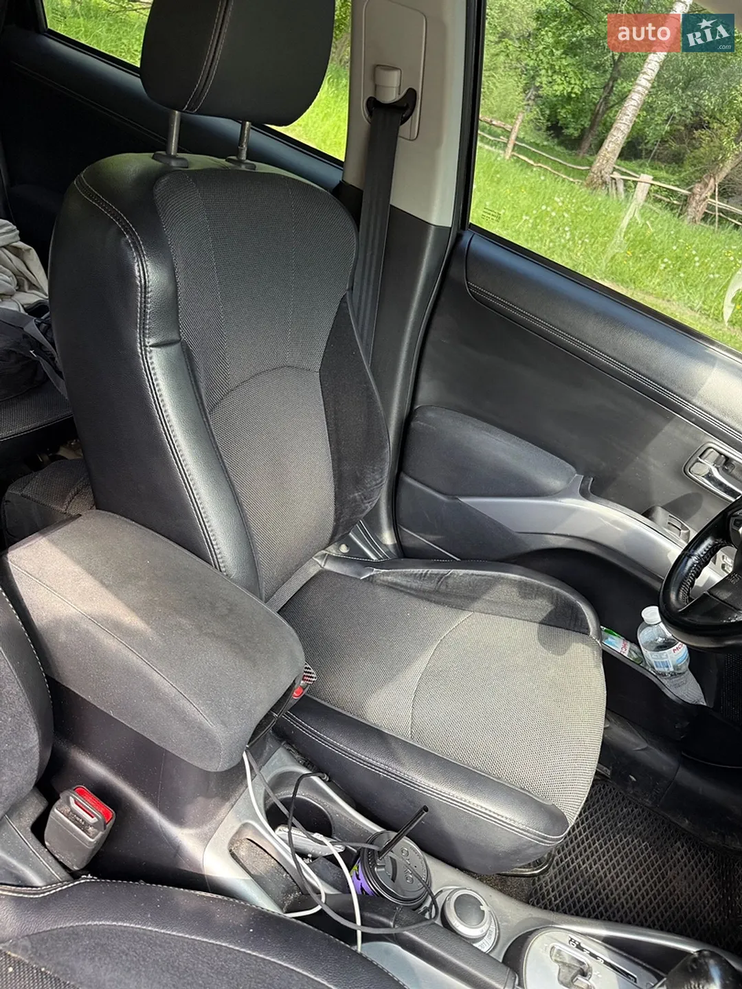 2010 Mitsubishi Outlander - мініатюра 12