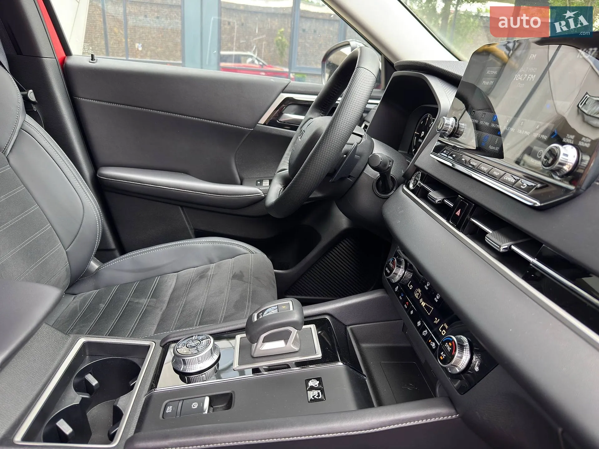 2024 Mitsubishi Outlander - мініатюра 28