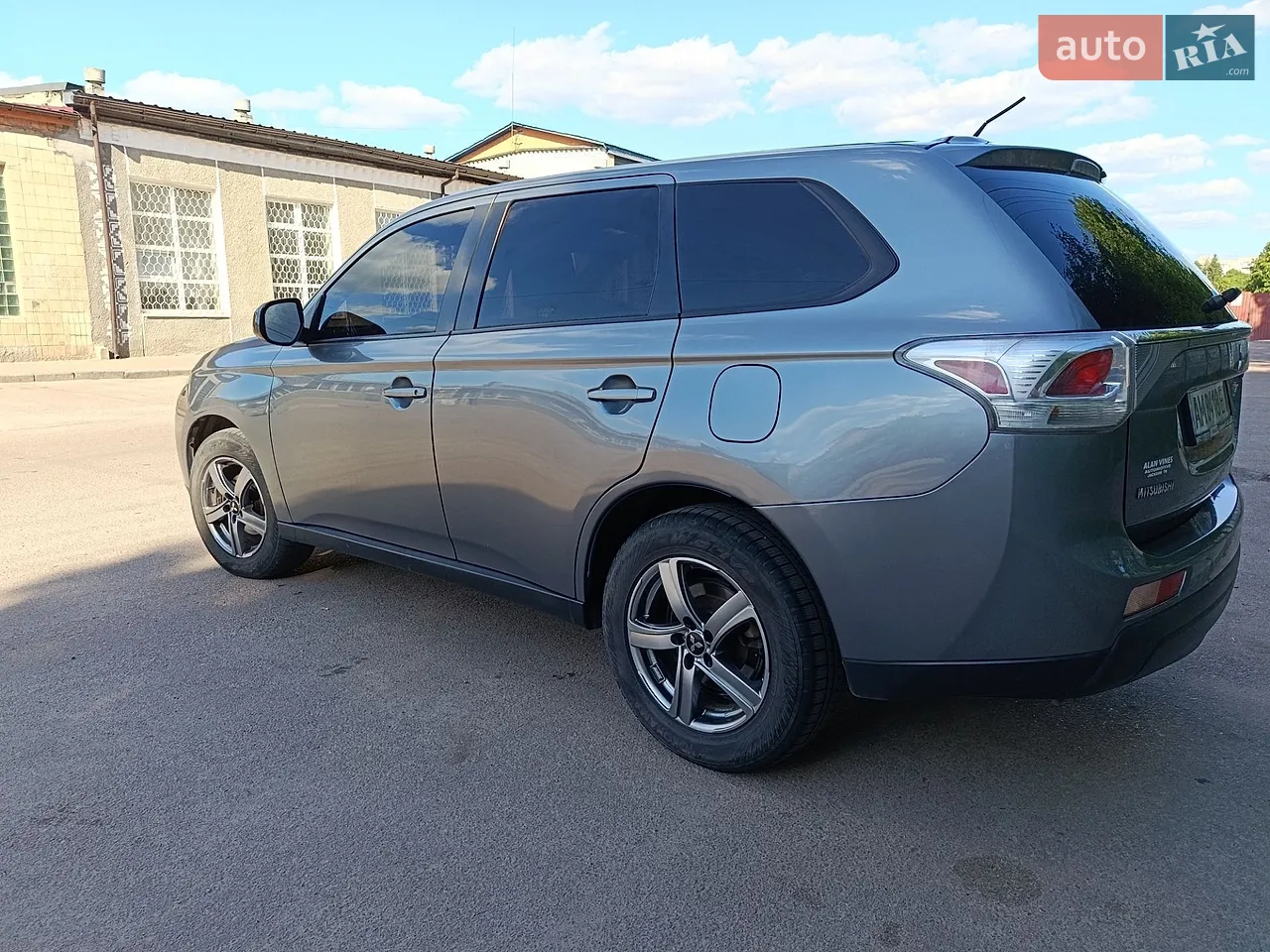 2014 Mitsubishi Outlander - мініатюра 21