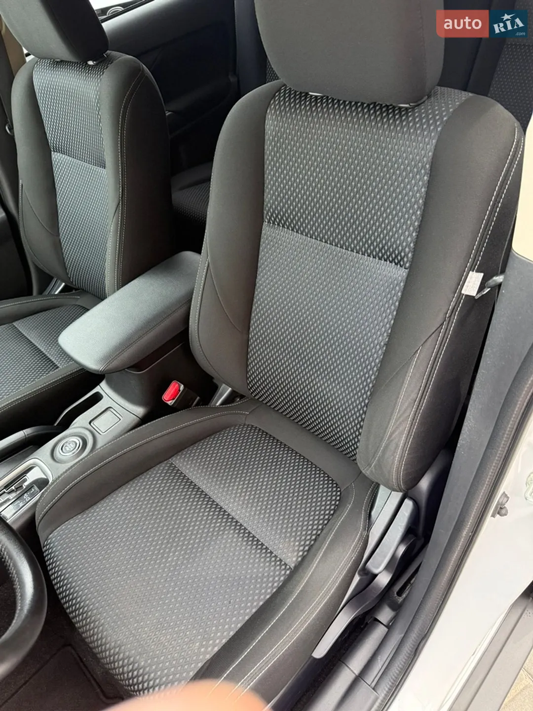 2016 Mitsubishi Outlander - мініатюра 17