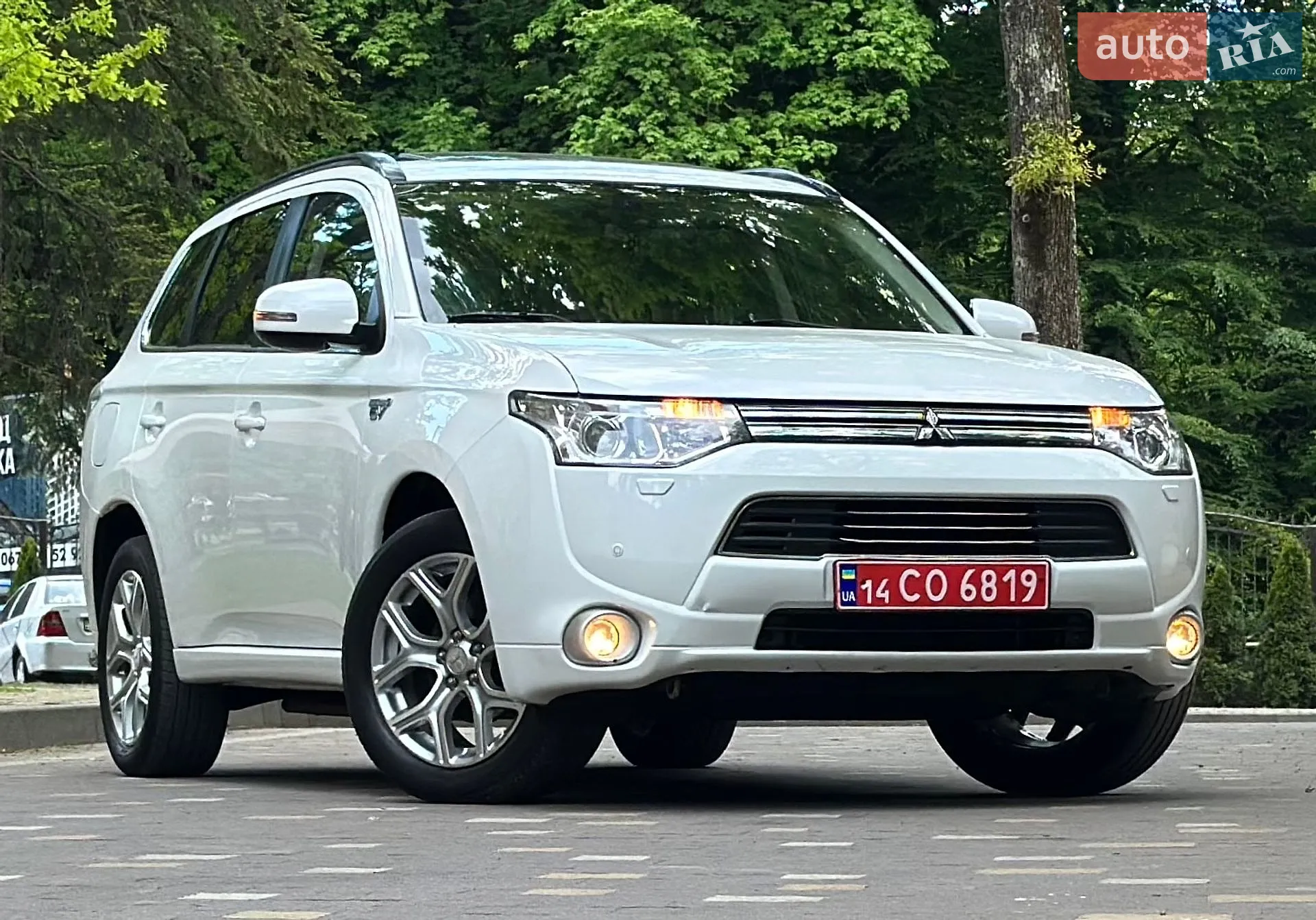 2015 Mitsubishi Outlander - фото 1