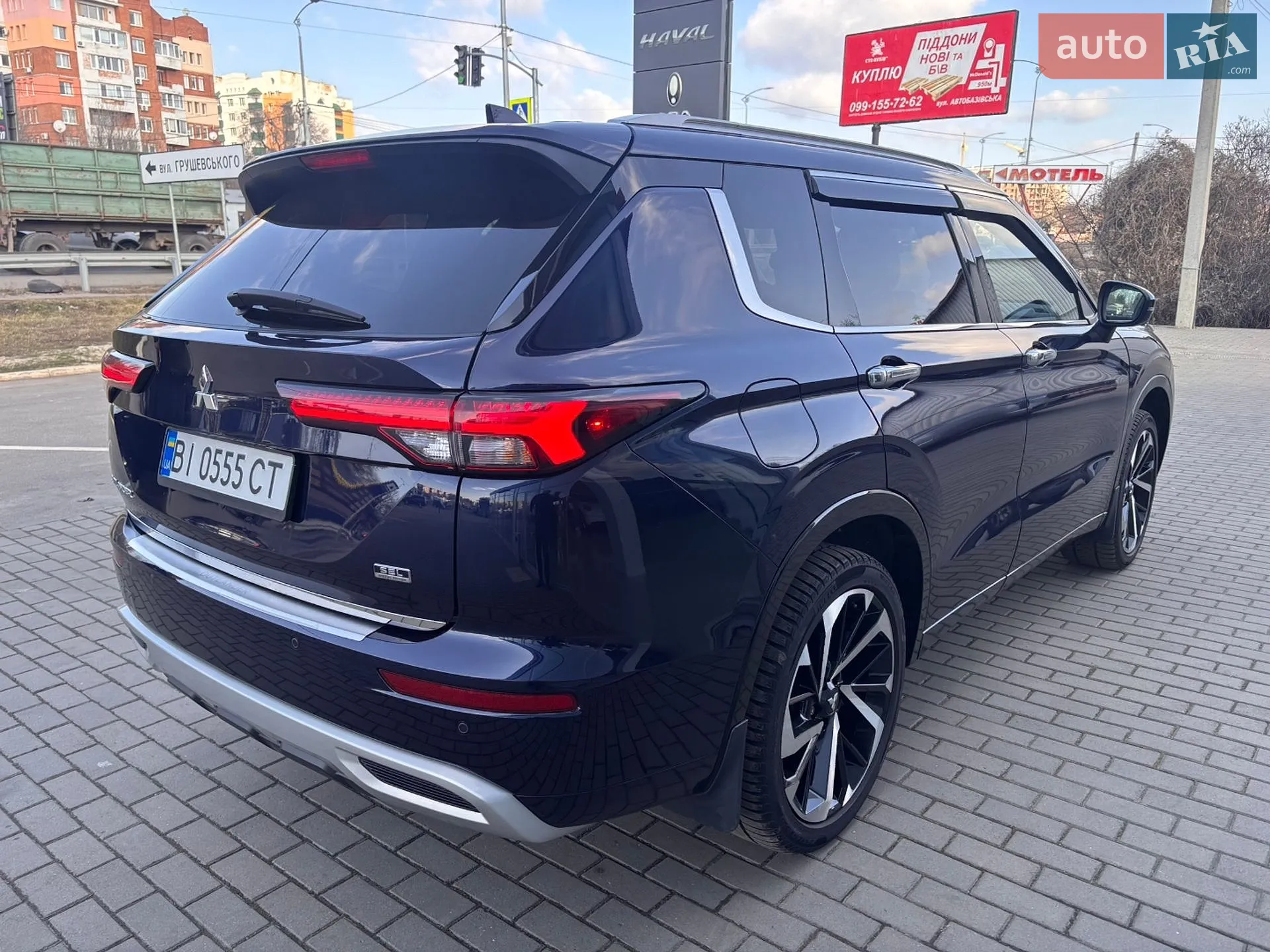 2022 Mitsubishi Outlander - мініатюра 12