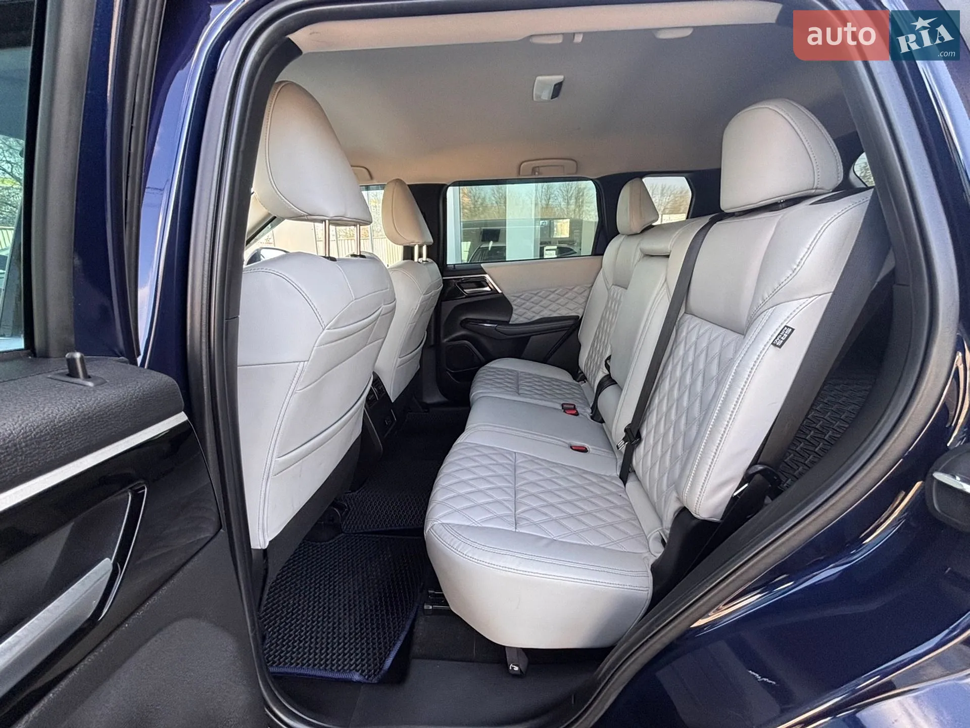 2022 Mitsubishi Outlander - мініатюра 22