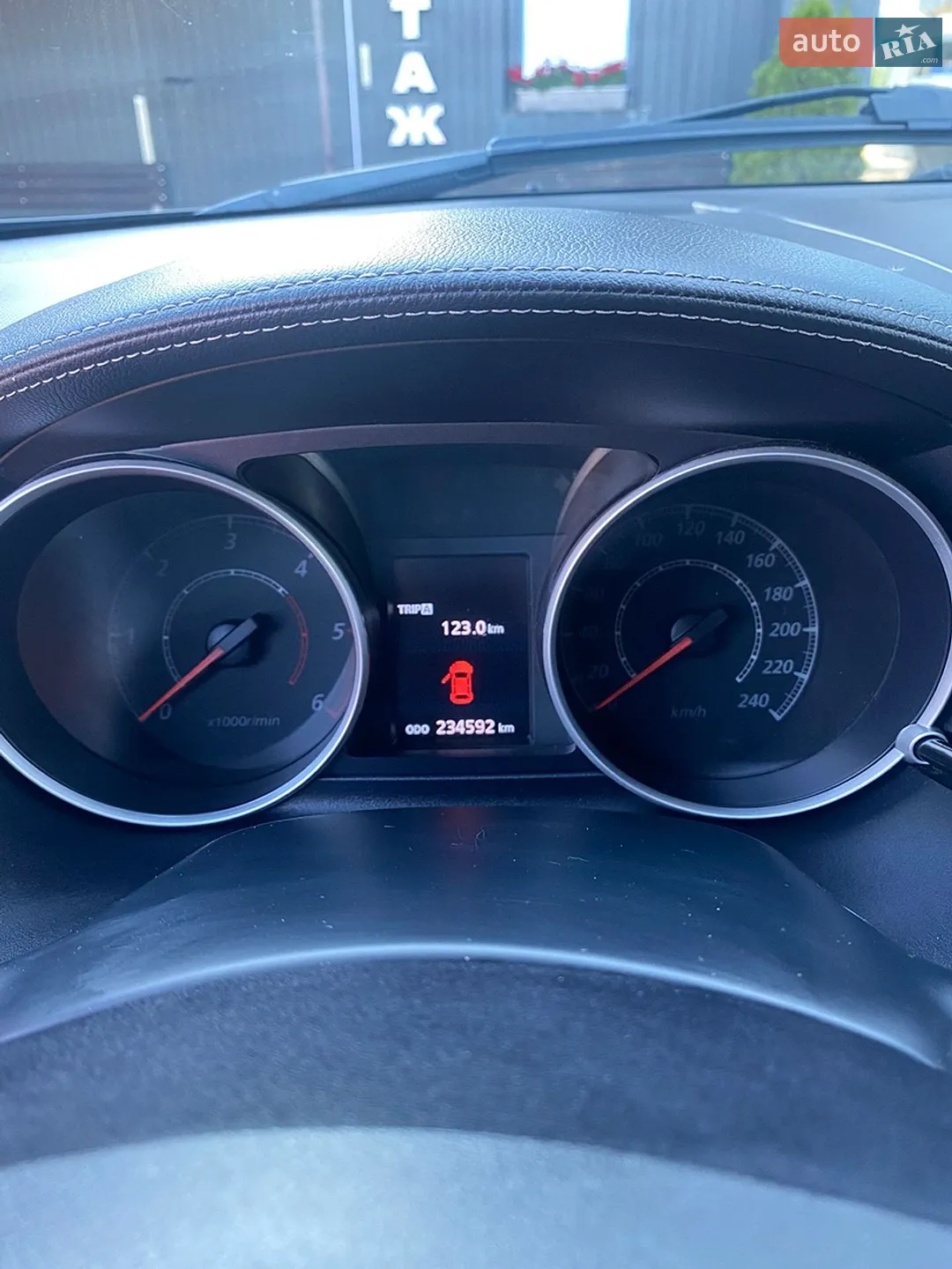2010 Mitsubishi Outlander - мініатюра 16