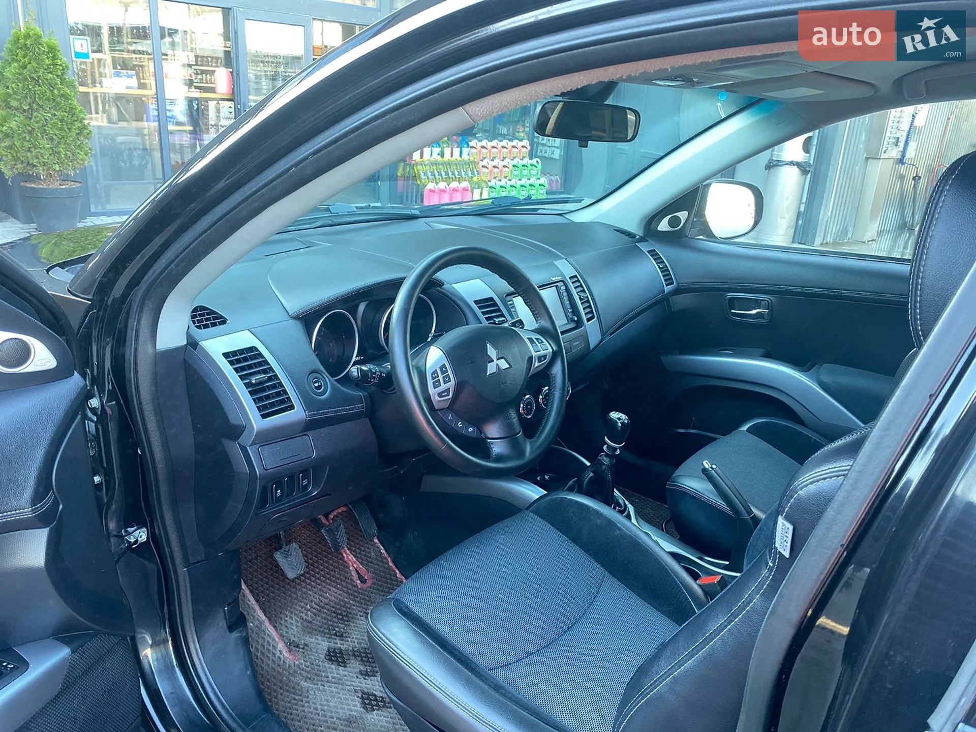 2010 Mitsubishi Outlander - мініатюра 11