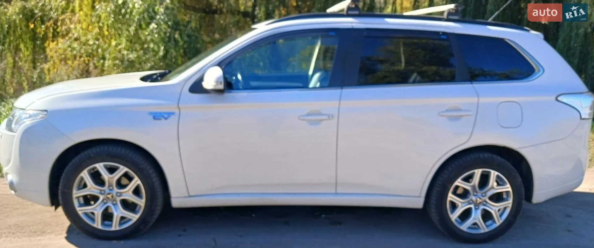 2014 Mitsubishi Outlander - мініатюра 3