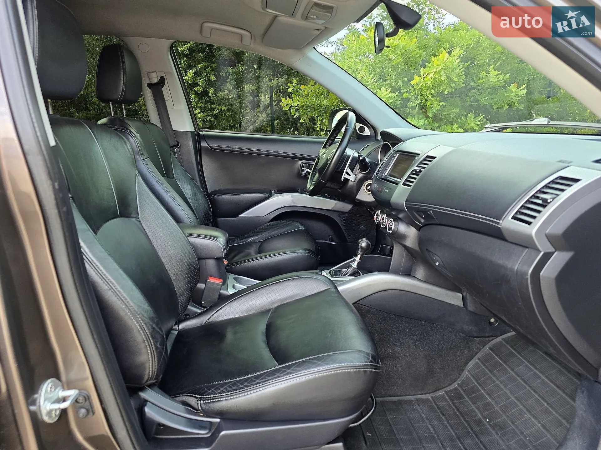 2010 Mitsubishi Outlander - мініатюра 18
