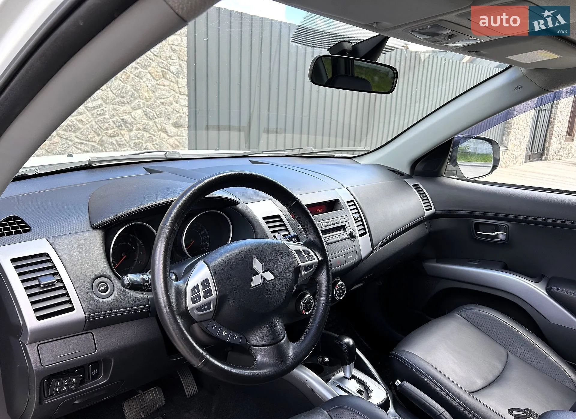2011 Mitsubishi Outlander - мініатюра 39