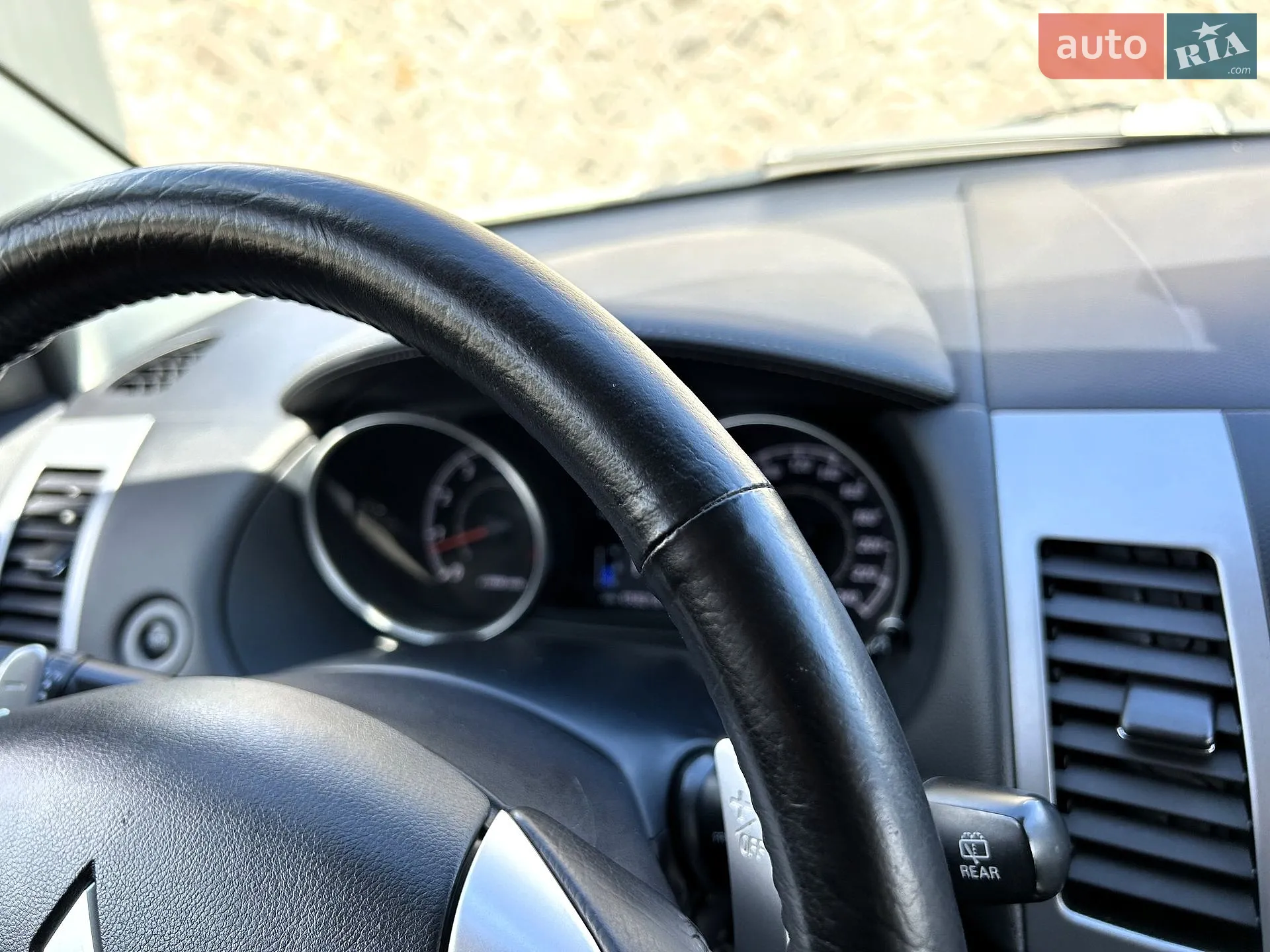 2011 Mitsubishi Outlander - мініатюра 47