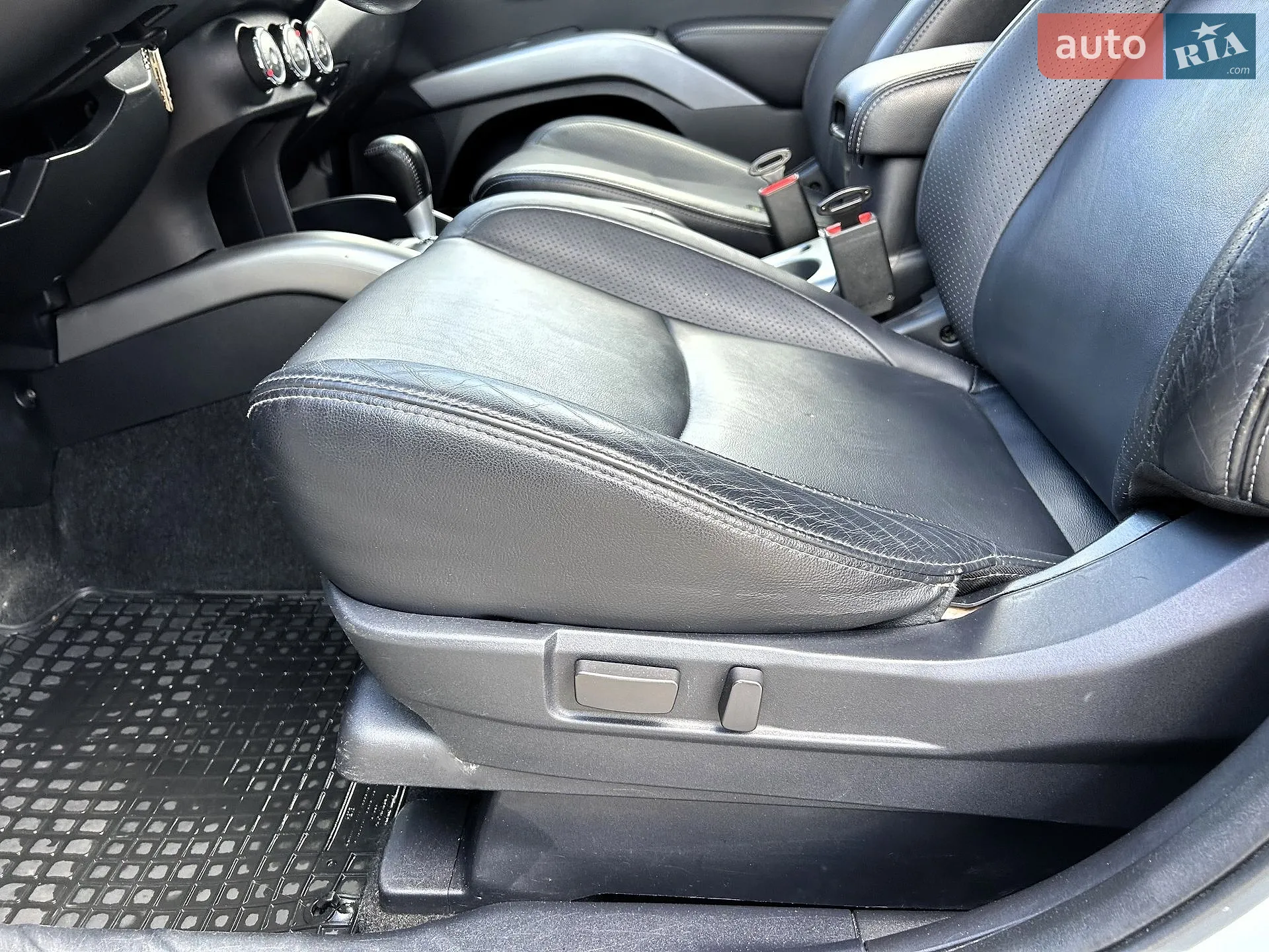 2011 Mitsubishi Outlander - мініатюра 53