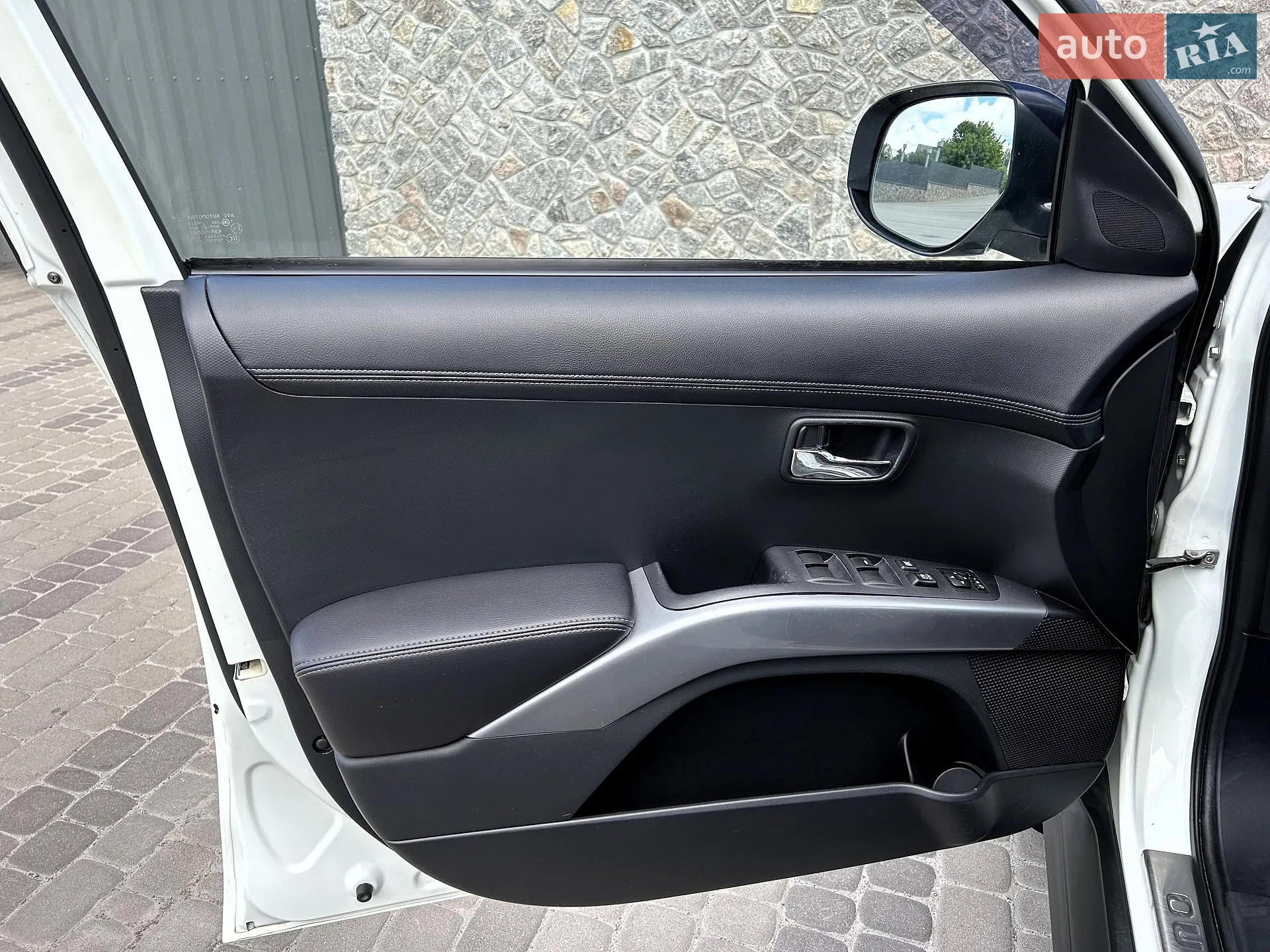 2011 Mitsubishi Outlander - мініатюра 55