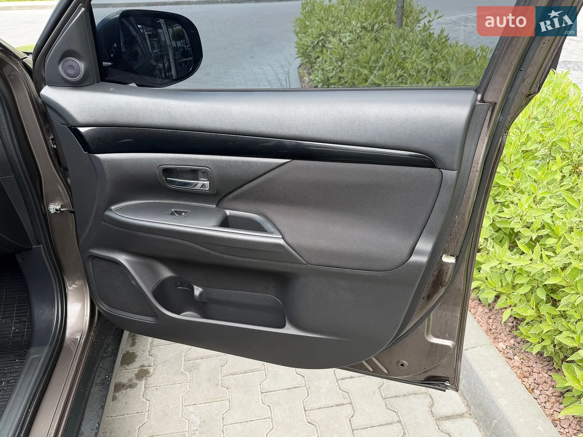 2018 Mitsubishi Outlander - мініатюра 16