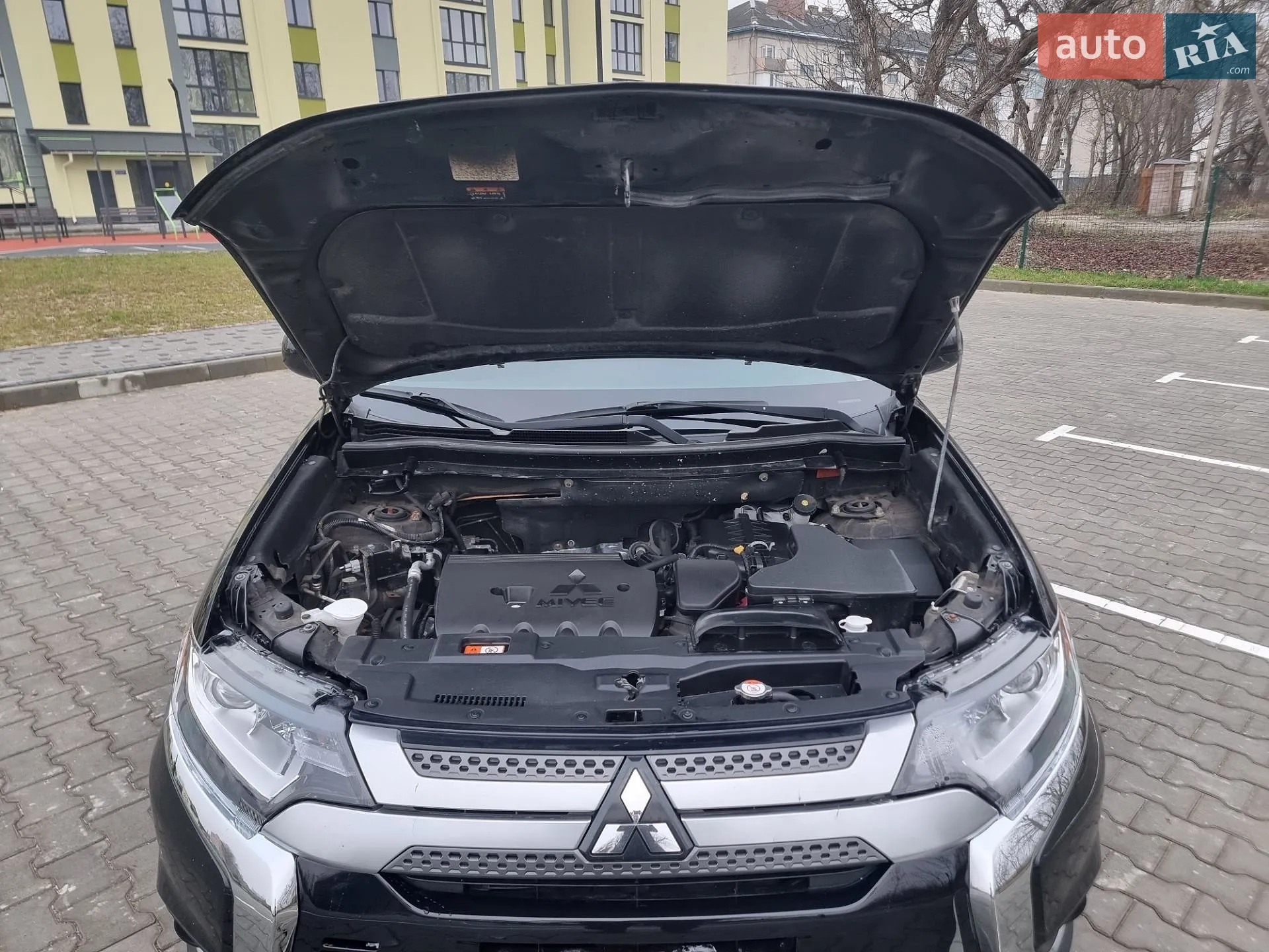 2020 Mitsubishi Outlander - мініатюра 45