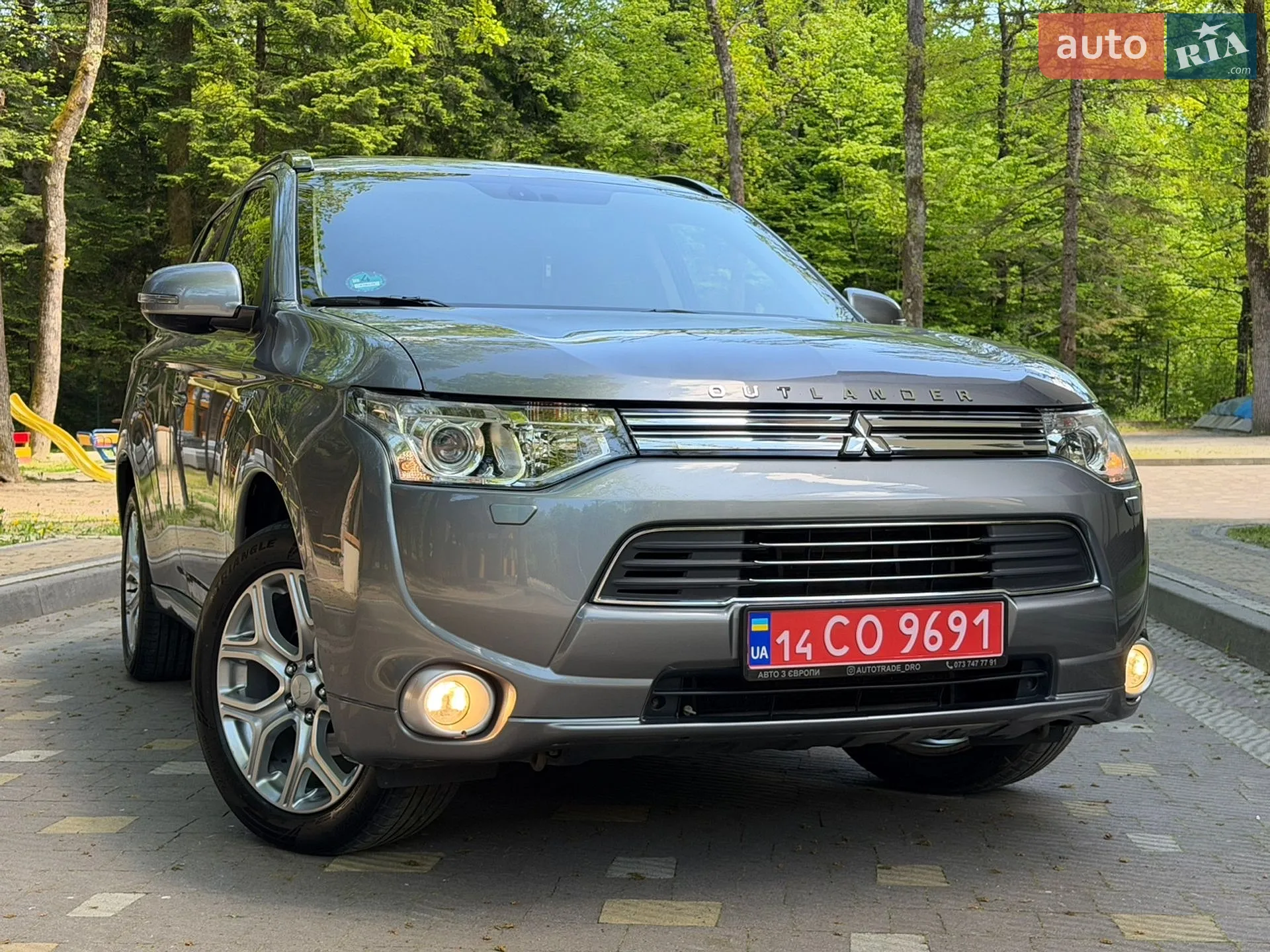 2014 Mitsubishi Outlander - мініатюра 2