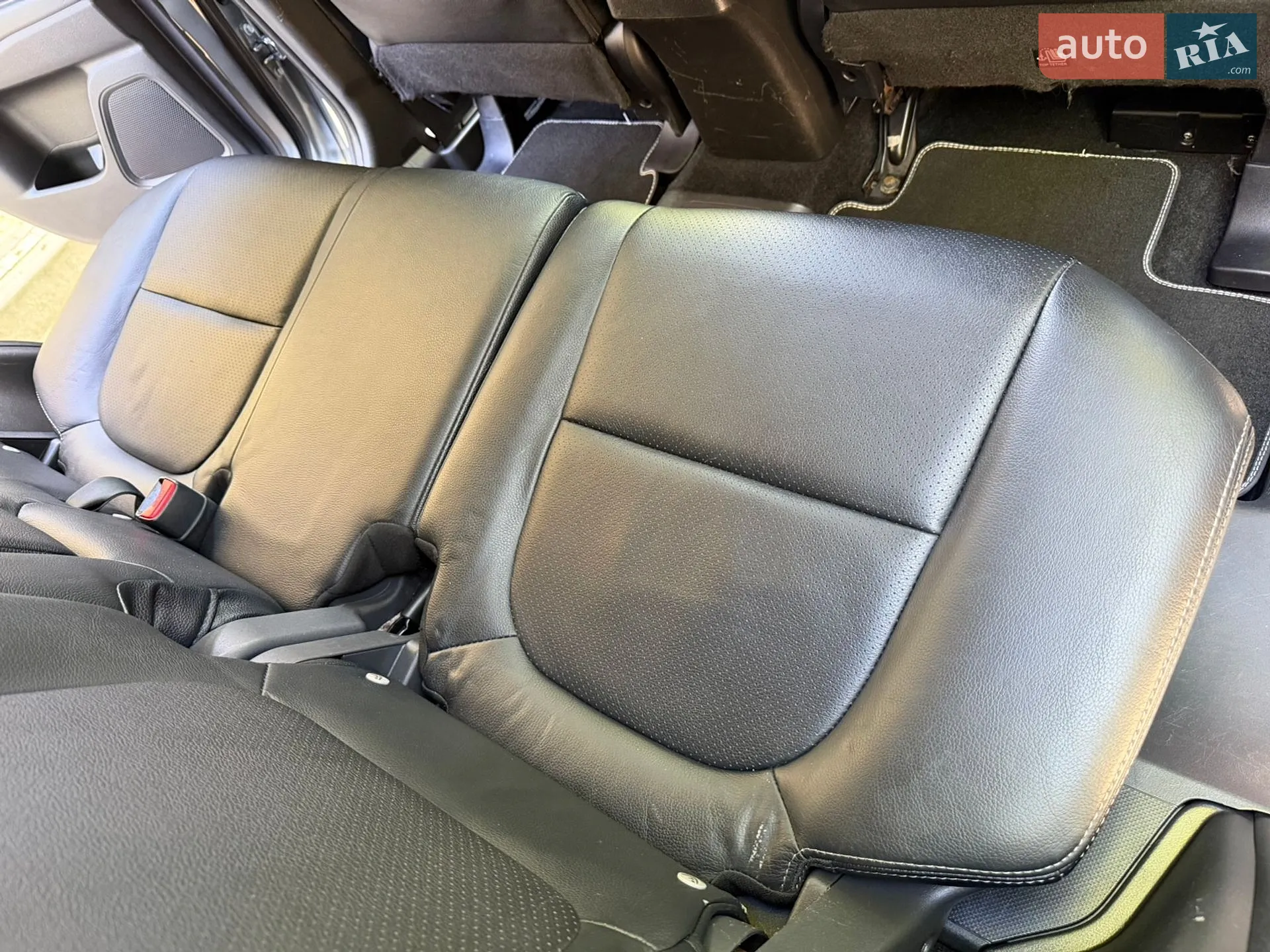 2014 Mitsubishi Outlander - мініатюра 104