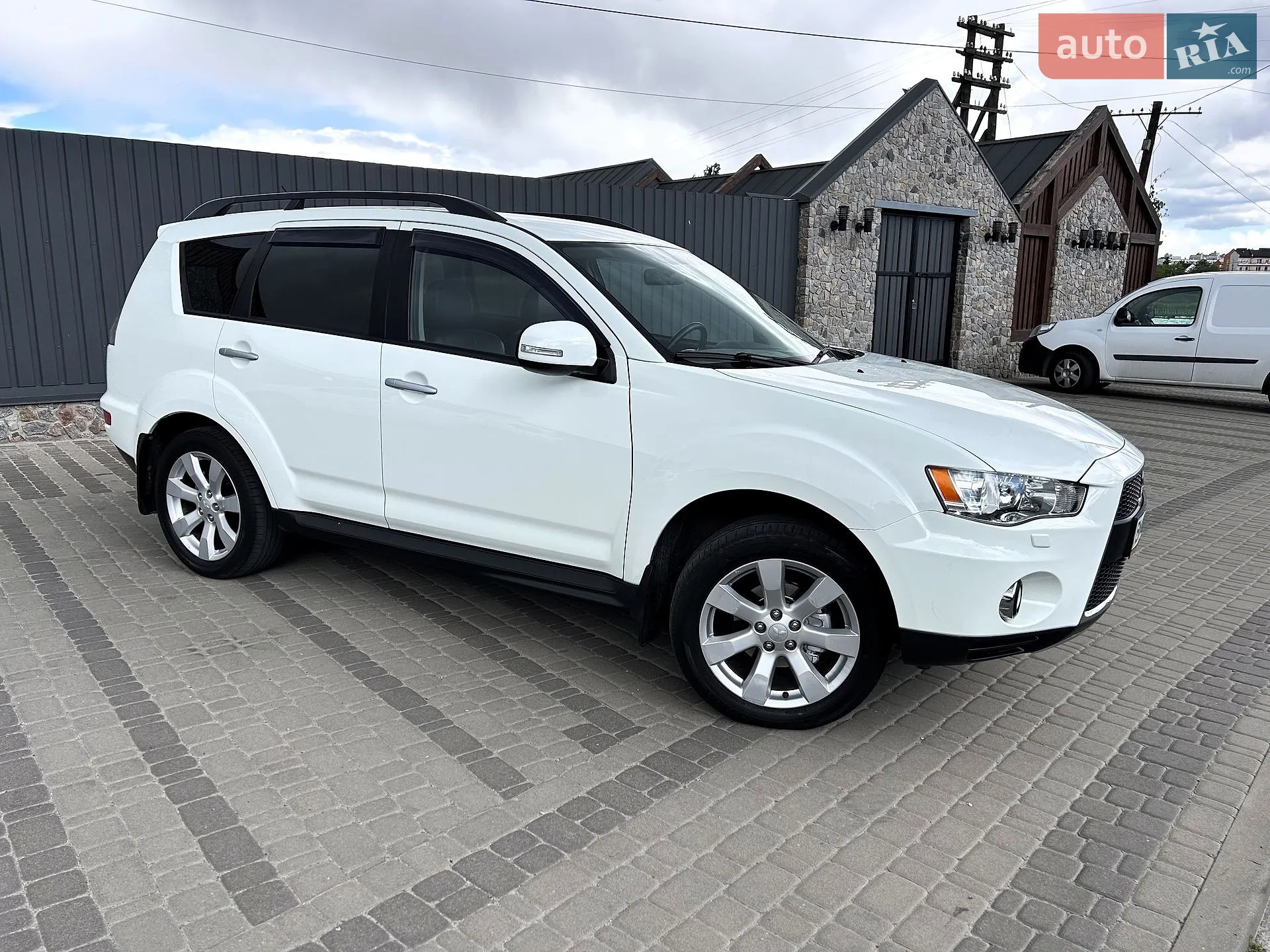 2011 Mitsubishi Outlander - мініатюра 32