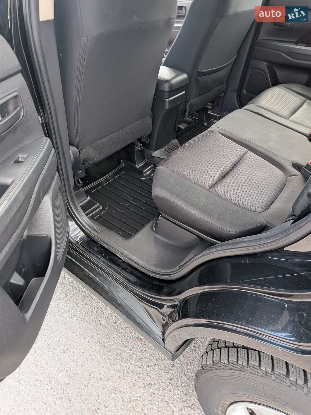 2012 Mitsubishi Outlander - мініатюра 14