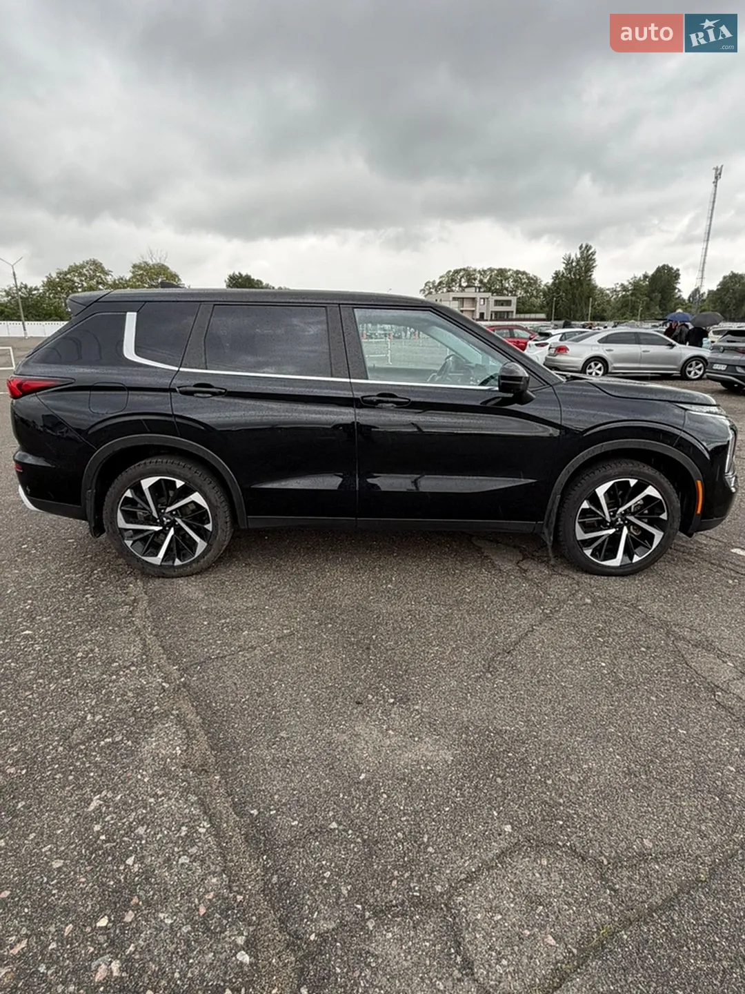 2021 Mitsubishi Outlander - мініатюра 3