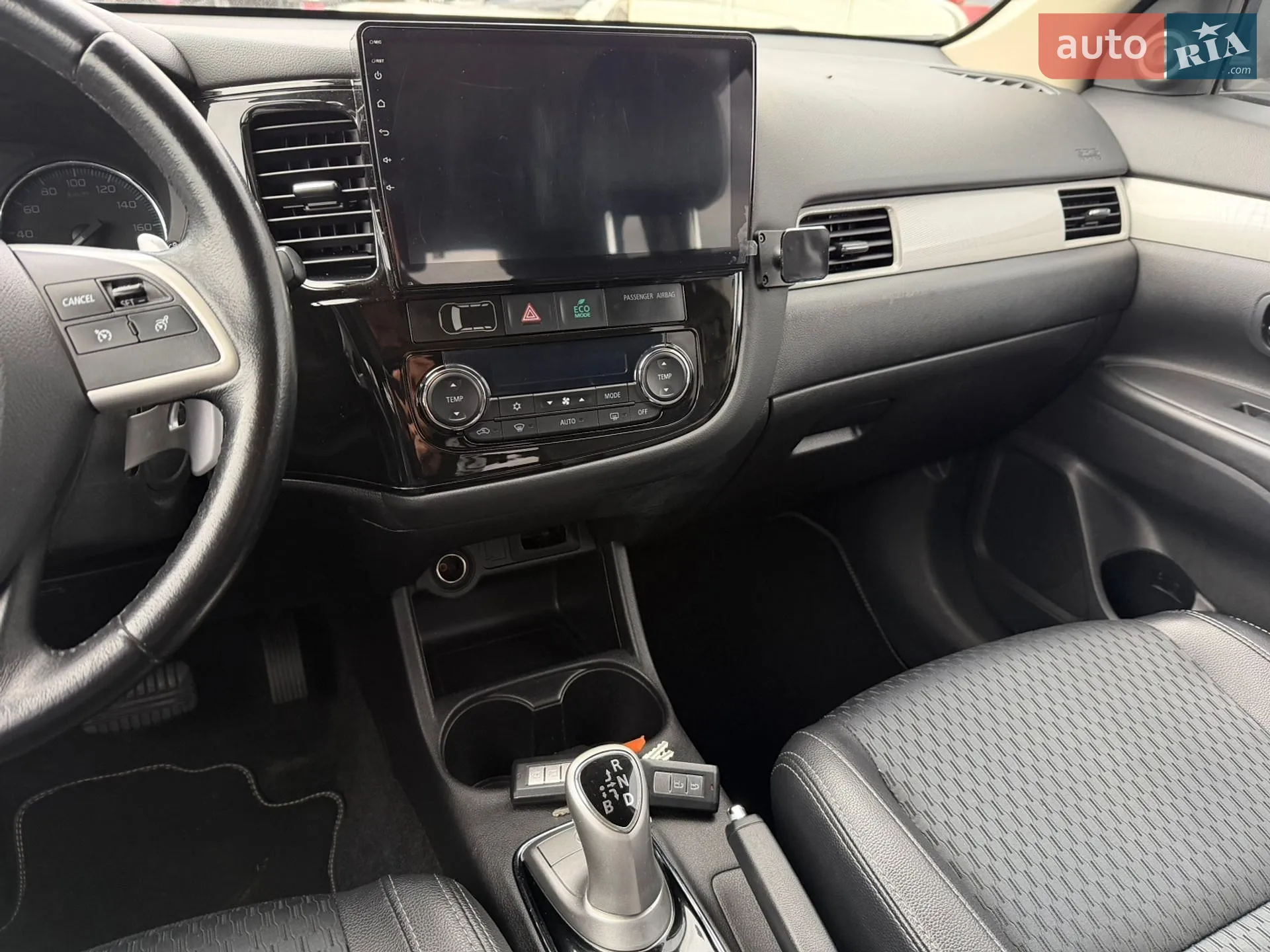 2014 Mitsubishi Outlander - мініатюра 28