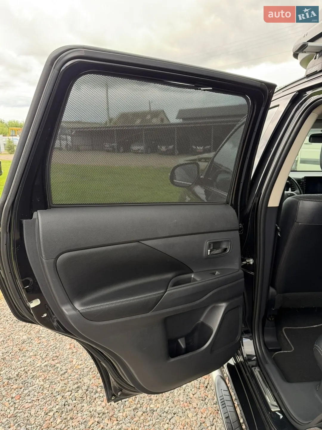 2014 Mitsubishi Outlander - мініатюра 32