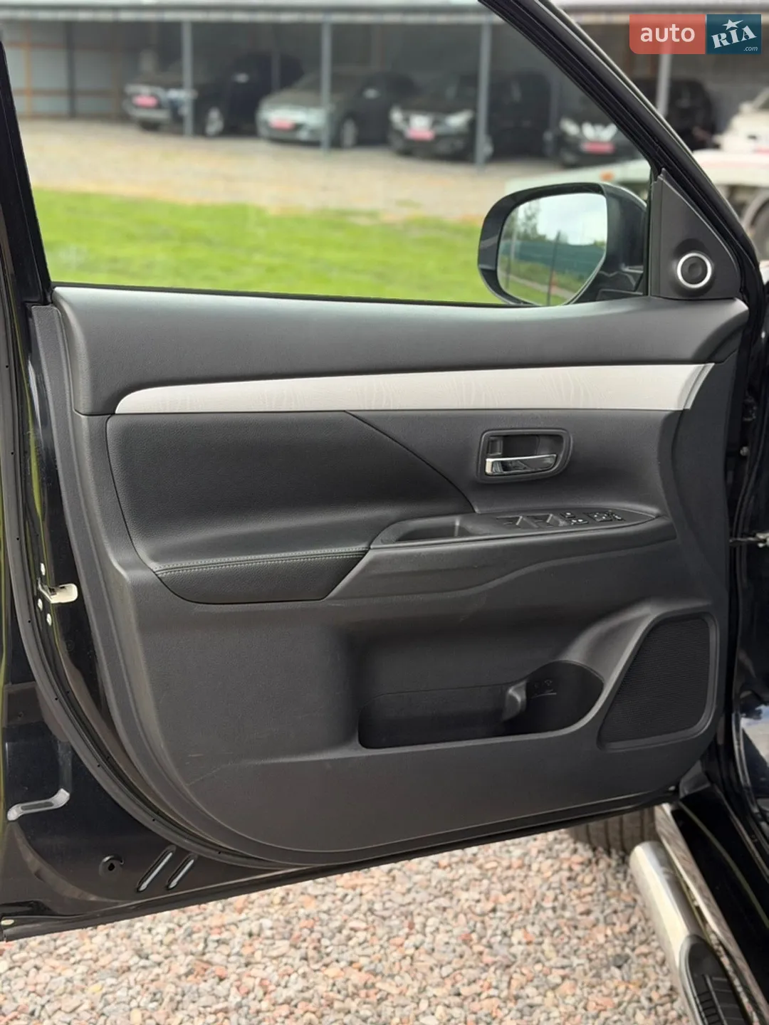 2014 Mitsubishi Outlander - мініатюра 38
